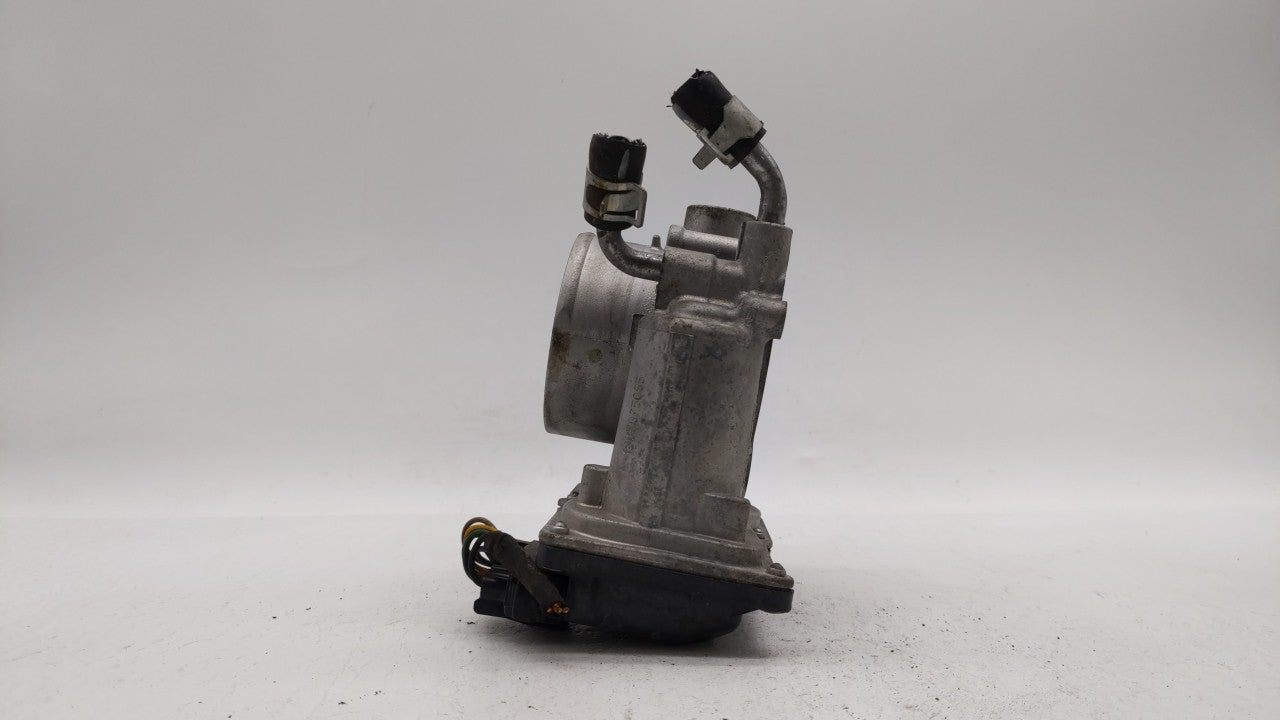 2014-2019 Kia Soul Throttle Body P/N:35100-2E000 Fits Fits 2011 2012 2013 2014 2015 2016 2017 2018 2019 OEM Used Auto Parts 