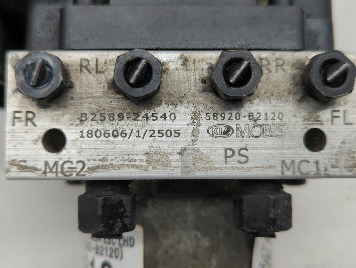 2017-2019 Kia Soul ABS Pump Control Module Replacement P/N:B2589-33540 58900-B2120, B2589-24540 Fits Fits 2017 2018 2019 OEM