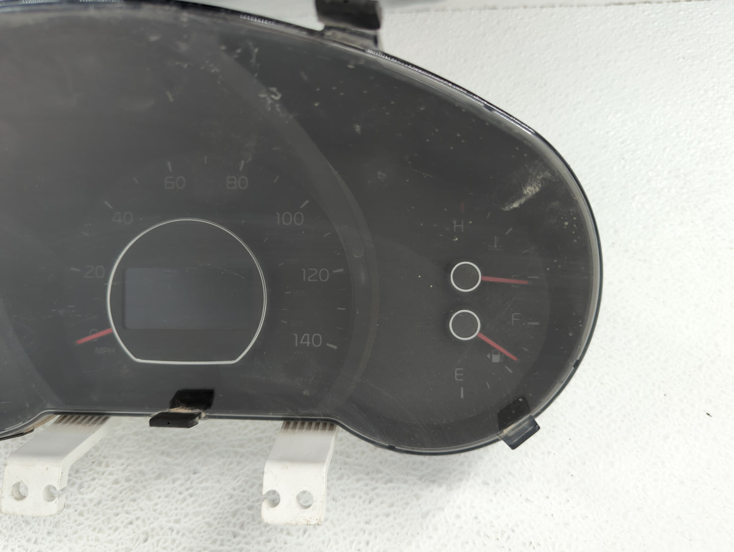 2017-2019 Kia Soul Instrument Cluster Speedometer Gauges P/N:94006-82720 94008-82720 Fits Fits 2017 2018 2019 OEM Used Auto 