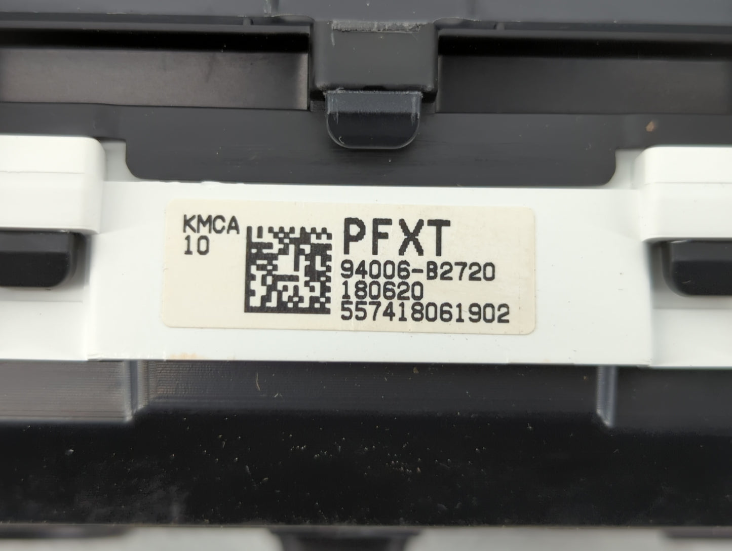 2017-2019 Kia Soul Instrument Cluster Speedometer Gauges P/N:94006-92720 94006-B2720 Fits Fits 2017 2018 2019 OEM Used Auto 
