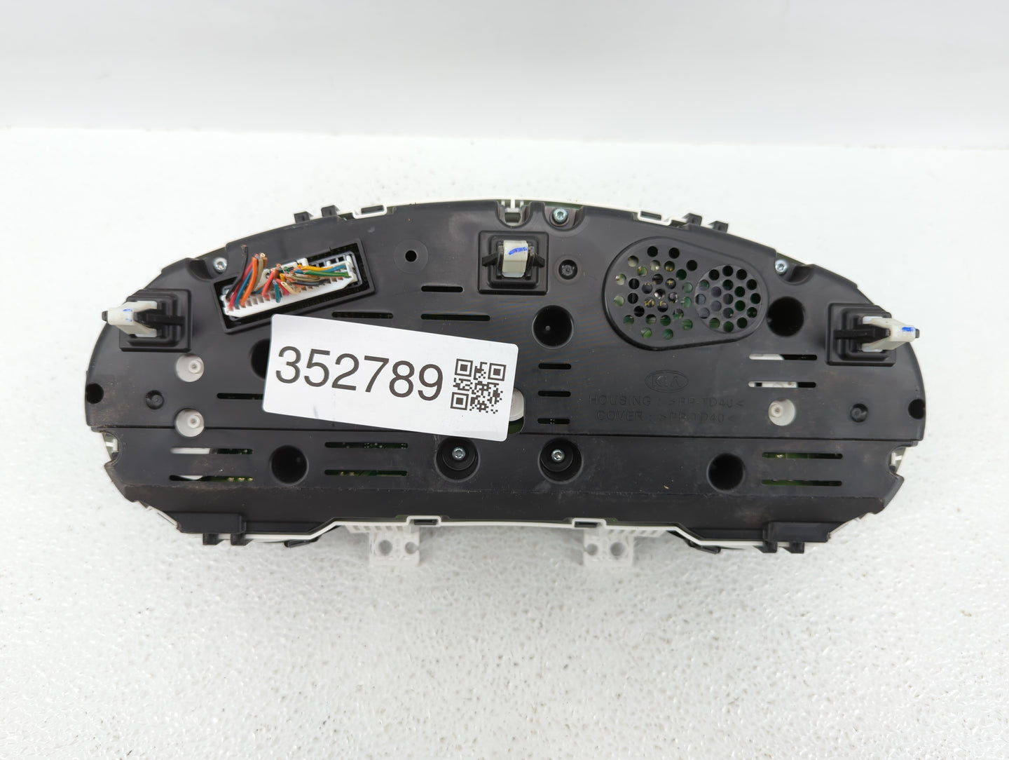 2017-2019 Kia Soul Instrument Cluster Speedometer Gauges P/N:94006-92720 94006-B2720 Fits Fits 2017 2018 2019 OEM Used Auto 