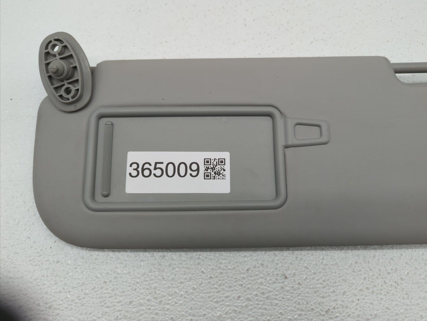 2014-2019 Kia Soul Sun Visor Shade Replacement Driver Left Mirror Fits Fits 2014 2015 2016 2017 2018 2019 OEM Used Auto Part