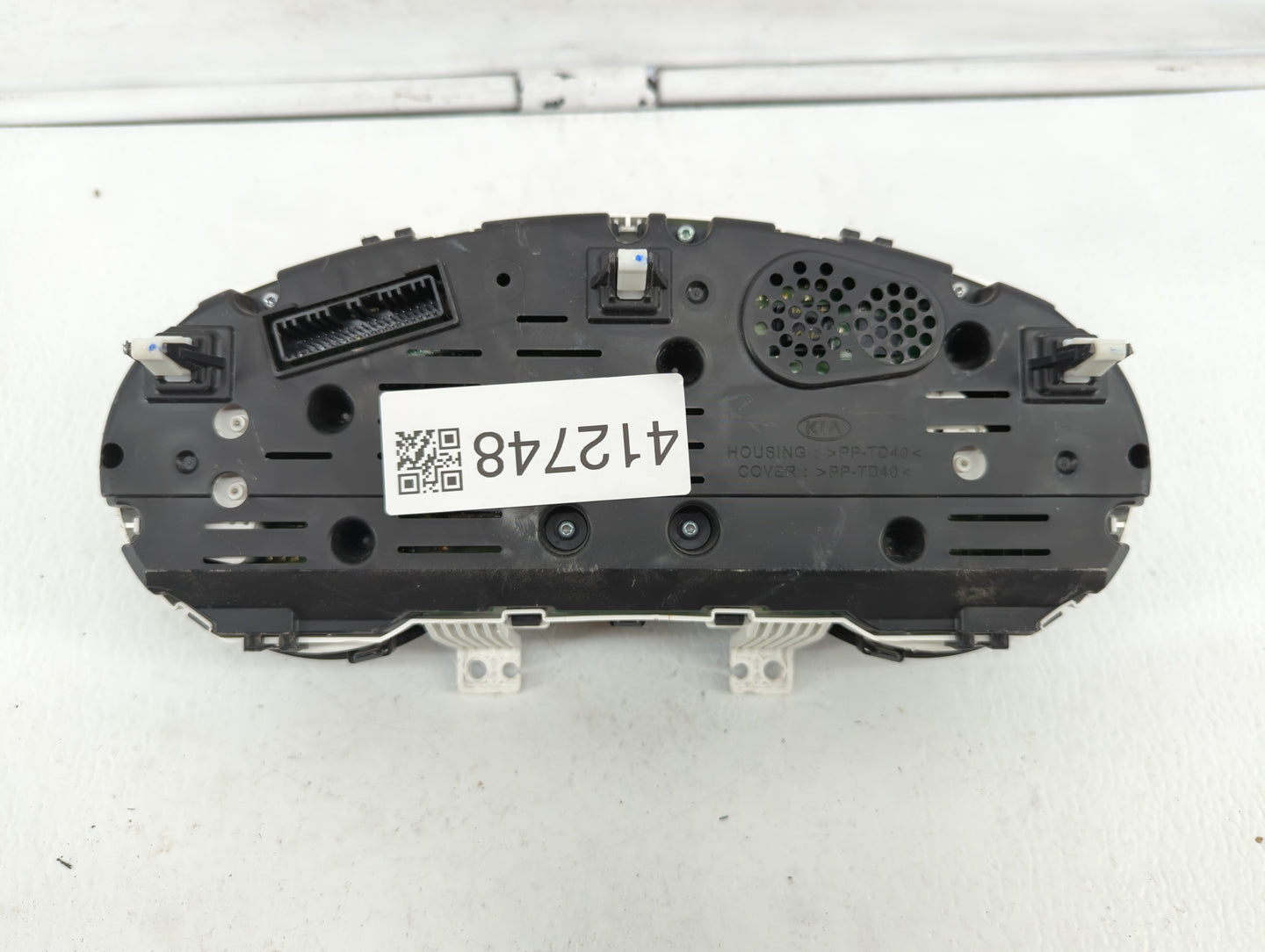 2017-2019 Kia Soul Instrument Cluster Speedometer Gauges P/N:94006-82720 94008-82720 Fits Fits 2017 2018 2019 OEM Used Auto 