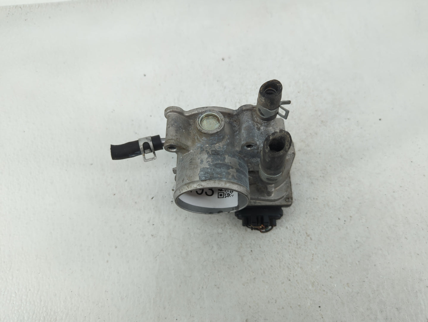 2012-2019 Kia Soul Throttle Body P/N:35100-2B300 Fits Fits 2012 2013 2014 2015 2016 2017 2018 2019 OEM Used Auto Parts - Oem