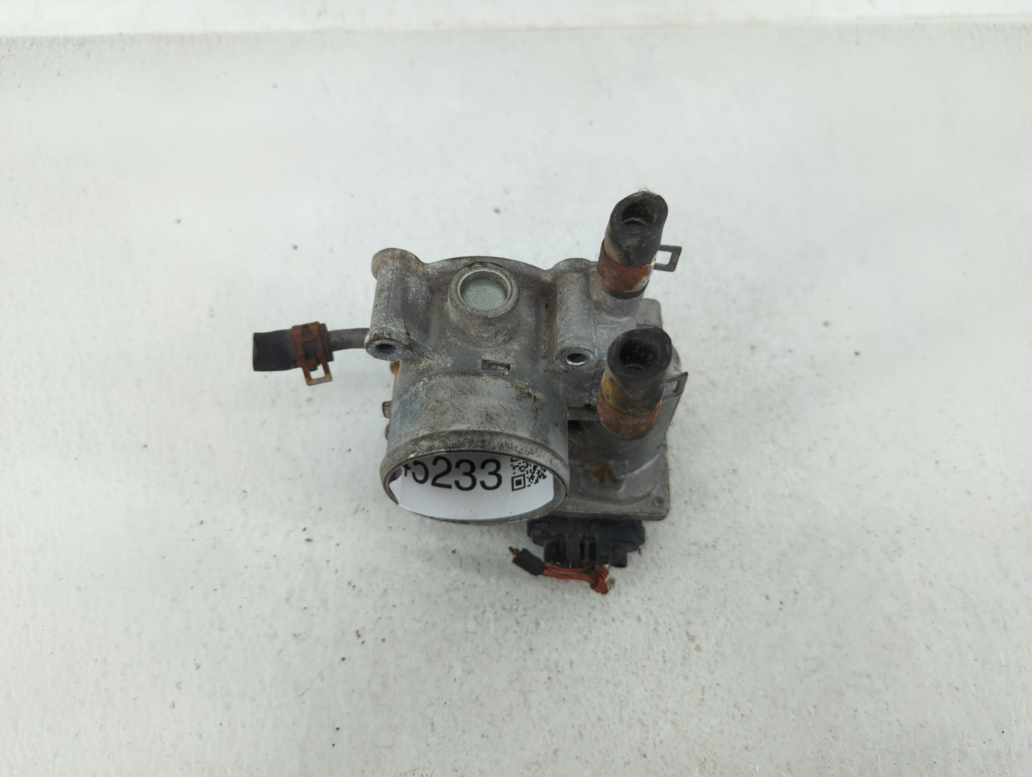 2012-2019 Kia Soul Throttle Body P/N:35100-2B300 Fits Fits 2012 2013 2014 2015 2016 2017 2018 2019 OEM Used Auto Parts - Oem