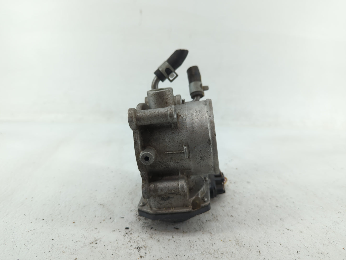 2014-2019 Kia Soul Throttle Body P/N:35100-2E000 35100-2E710 Fits Fits 2011 2012 2013 2014 2015 2016 2017 2018 2019 2020 202