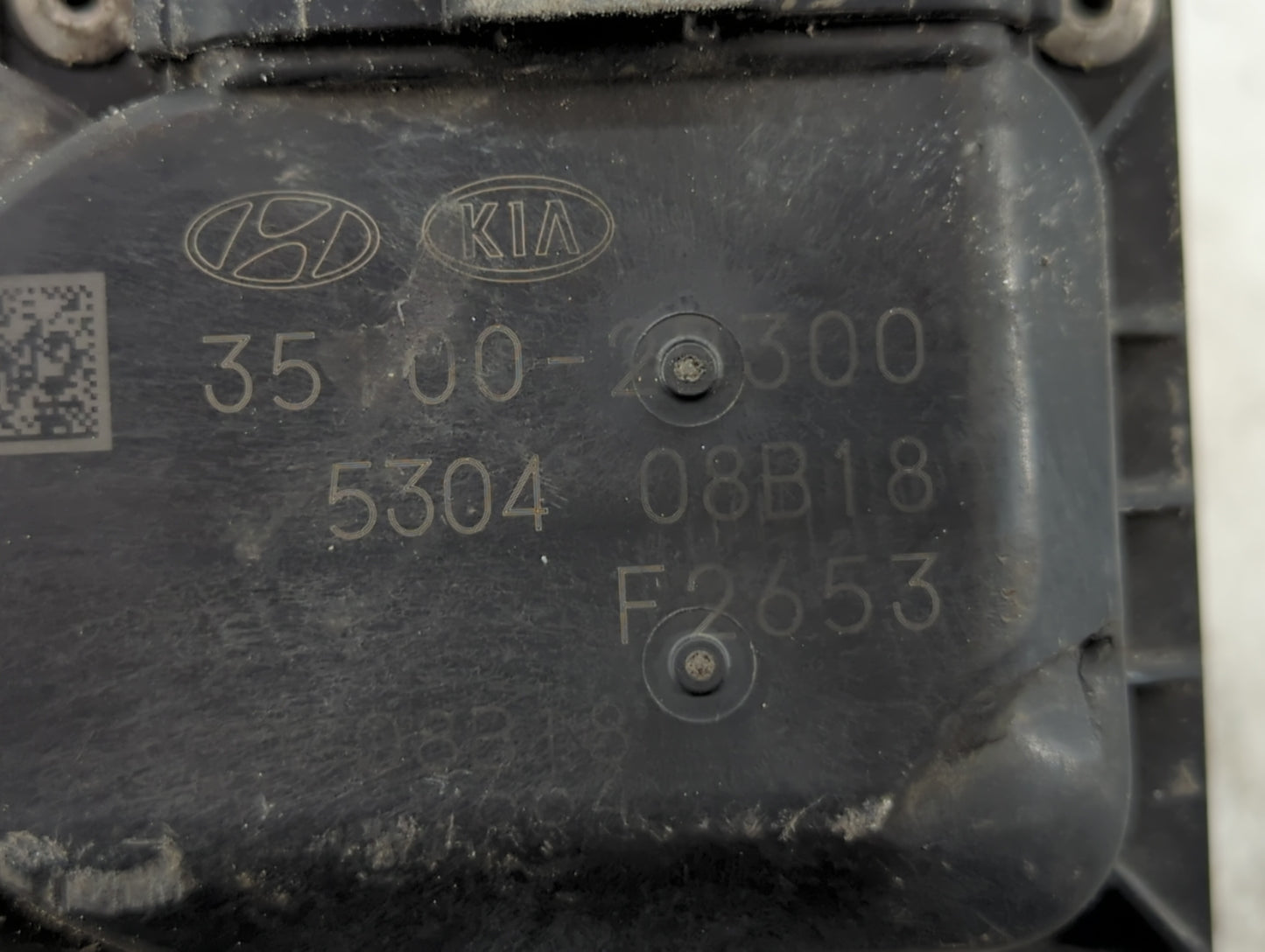 2012-2019 Kia Soul Throttle Body P/N:35100-2B300 Fits Fits 2012 2013 2014 2015 2016 2017 2018 2019 OEM Used Auto Parts - Oem