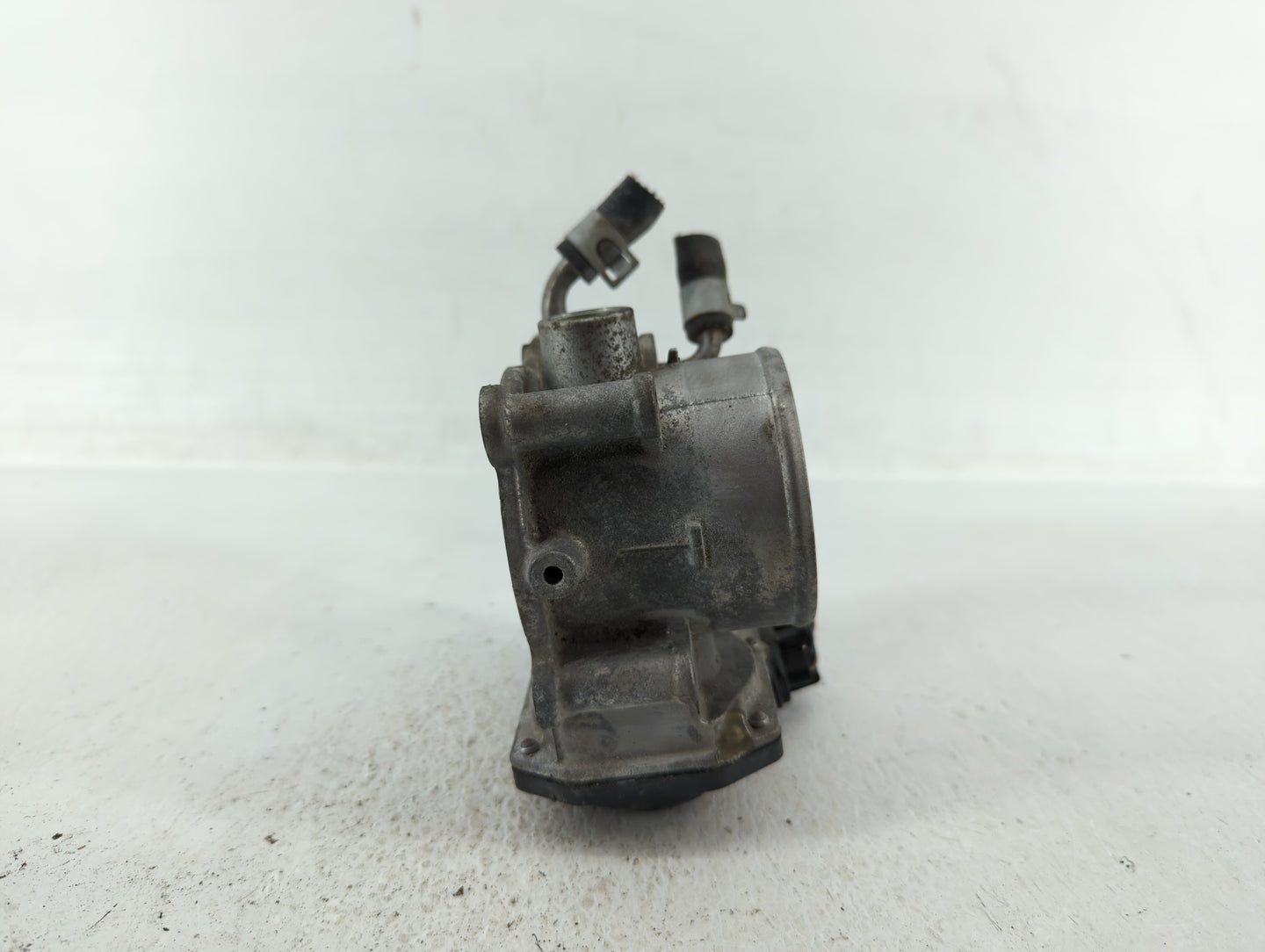 2014-2019 Kia Soul Throttle Body P/N:35100-2E000 35100-2E710 Fits Fits 2011 2012 2013 2014 2015 2016 2017 2018 2019 2020 202