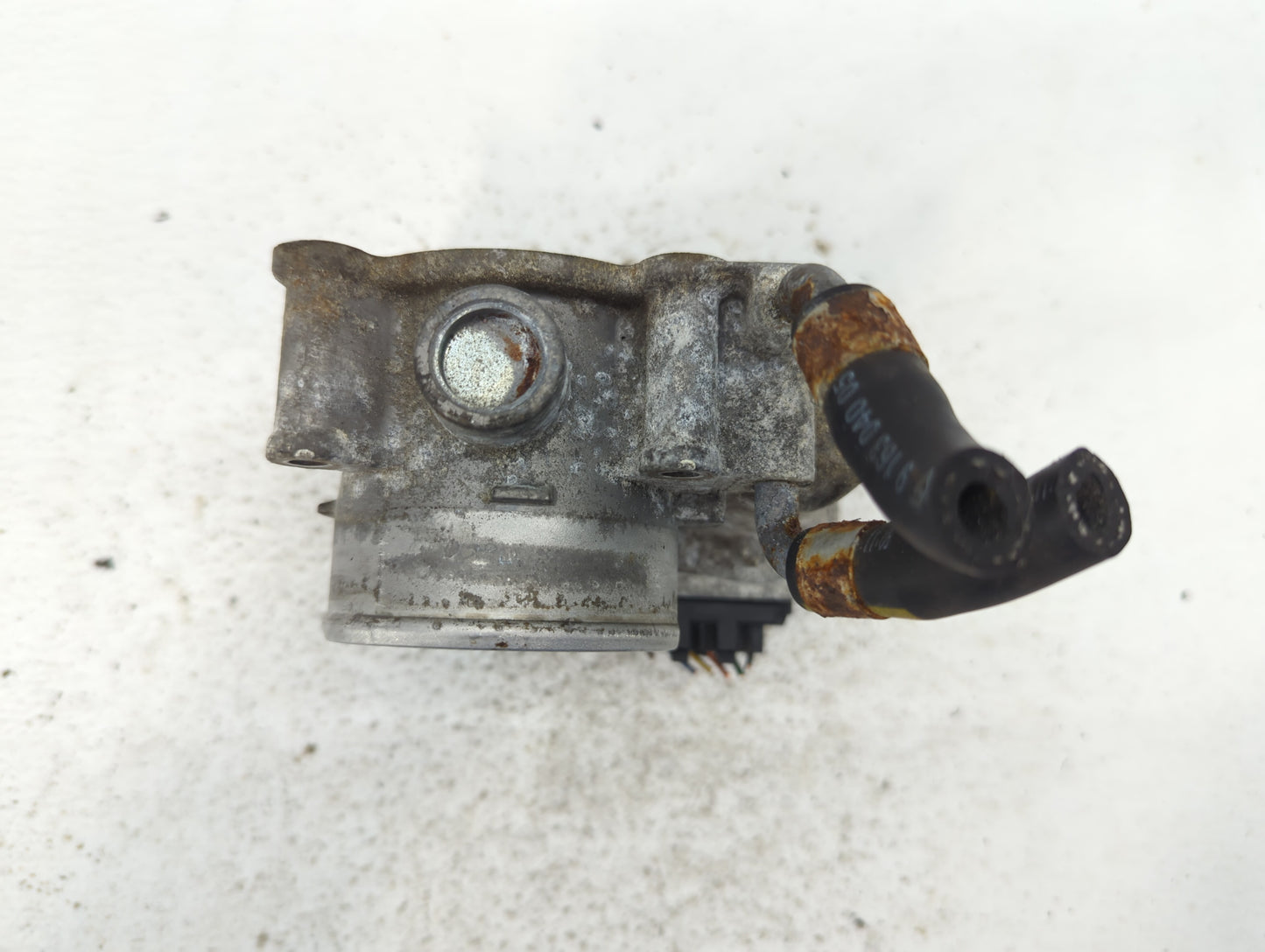 2014-2019 Kia Soul Throttle Body P/N:35100-2E000 Fits Fits 2011 2012 2013 2014 2015 2016 2017 2018 2019 2020 2021 OEM Used A