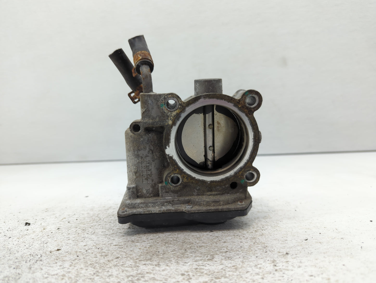 2014-2019 Kia Soul Throttle Body P/N:35100-2E000 Fits Fits 2011 2012 2013 2014 2015 2016 2017 2018 2019 2020 2021 OEM Used A