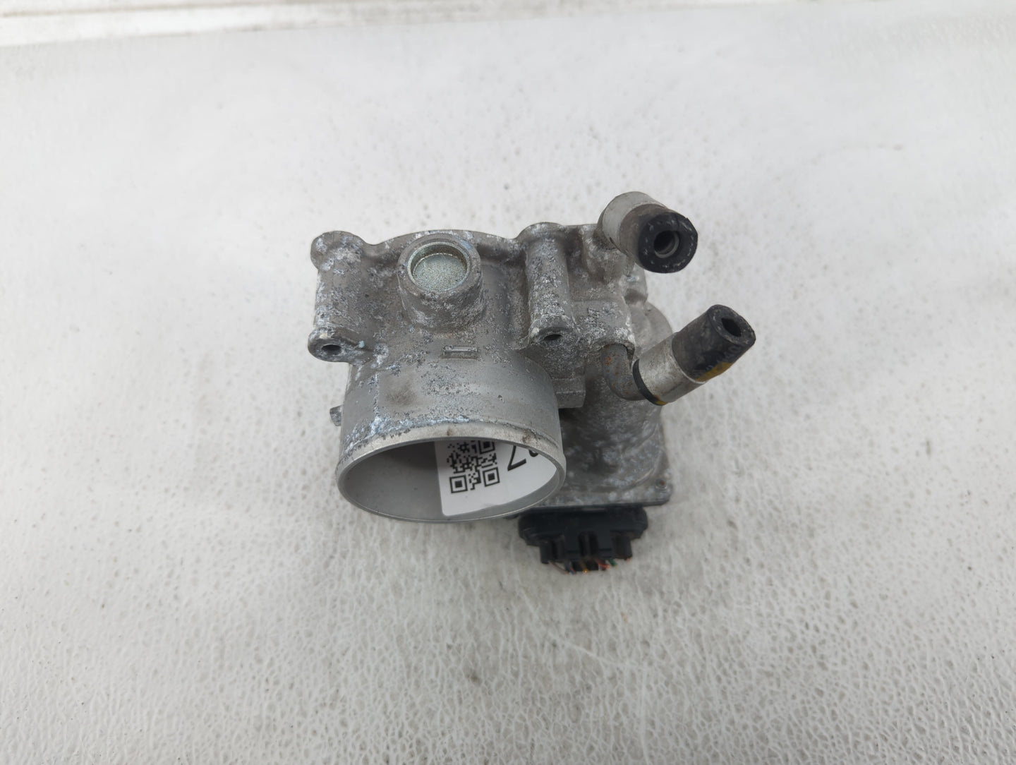 2014-2019 Kia Soul Throttle Body P/N:35100-2E000 Fits Fits 2011 2012 2013 2014 2015 2016 2017 2018 2019 2020 2021 OEM Used A