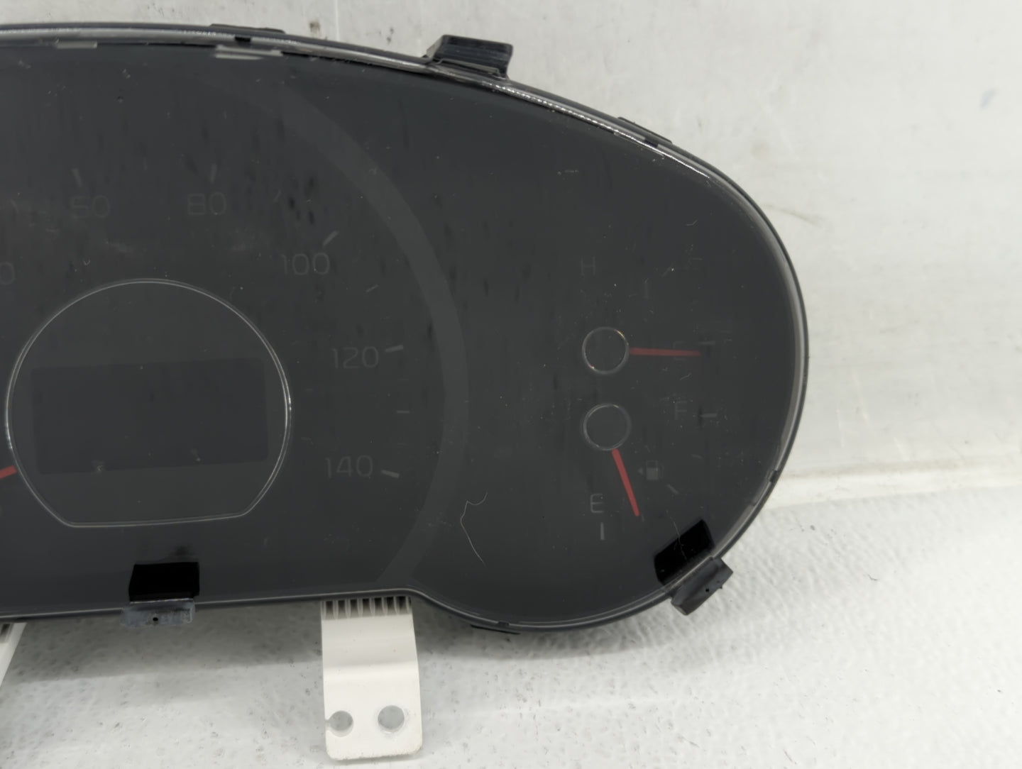 2017-2019 Kia Soul Instrument Cluster Speedometer Gauges P/N:94006-B2720 Fits Fits 2017 2018 2019 OEM Used Auto Parts - Oemu