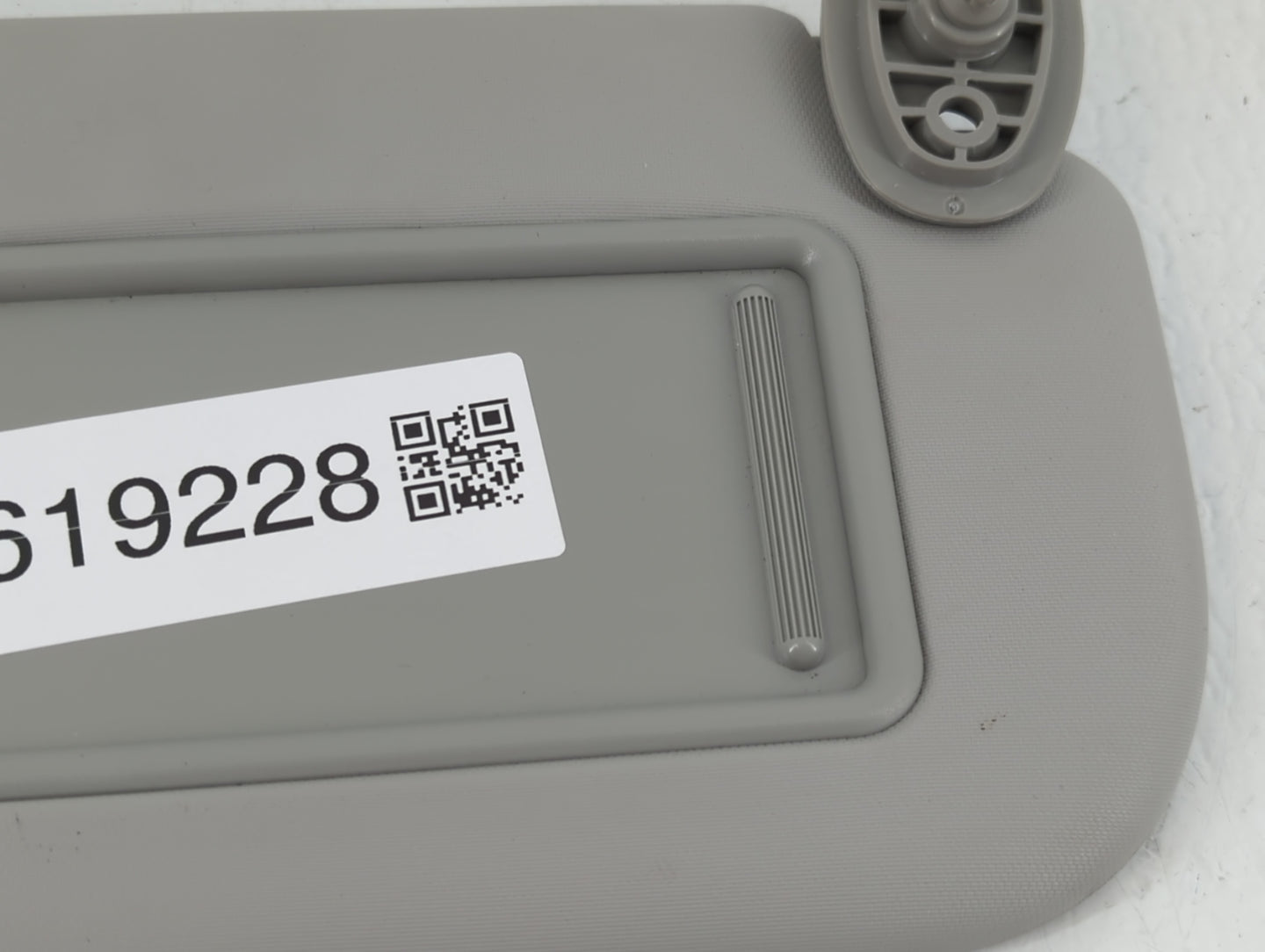 2014-2019 Kia Soul Sun Visor Shade Replacement Passenger Right Mirror Fits Fits 2014 2015 2016 2017 2018 2019 OEM Used Auto 