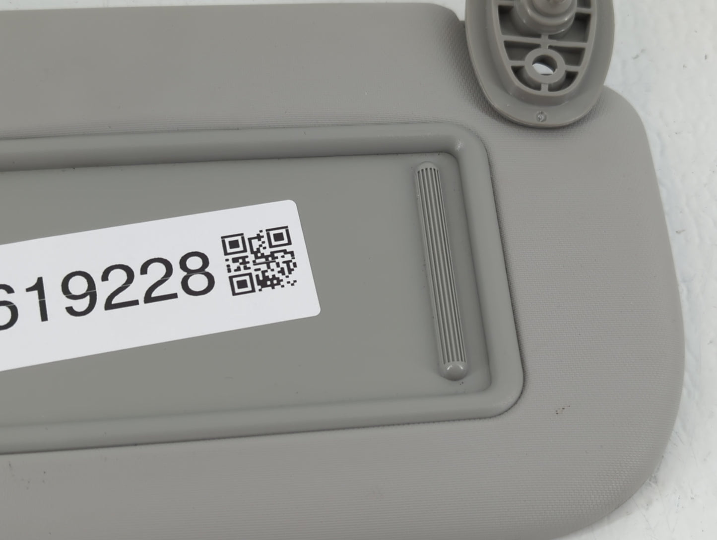 2014-2019 Kia Soul Sun Visor Shade Replacement Passenger Right Mirror Fits Fits 2014 2015 2016 2017 2018 2019 OEM Used Auto 