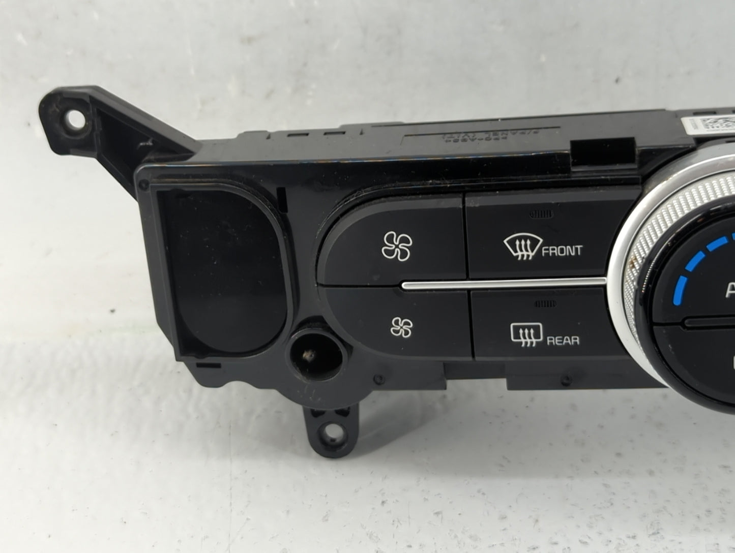 2017-2019 Kia Soul Climate Control Module Temperature AC/Heater Replacement P/N:97250-B2GQ1CA Fits Fits 2017 2018 2019 OEM U