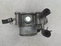 2012-2019 Kia Soul Throttle Body P/N:35100-2B300 Fits Fits 2012 2013 2014 2015 2016 2017 2018 2019 OEM Used Auto Parts - Oem