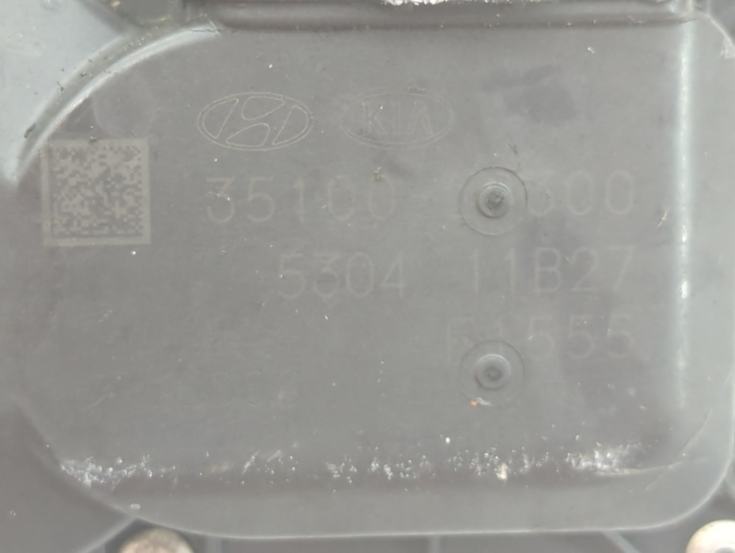 2012-2019 Kia Soul Throttle Body P/N:35100-2B300 Fits Fits 2012 2013 2014 2015 2016 2017 2018 2019 OEM Used Auto Parts - Oem
