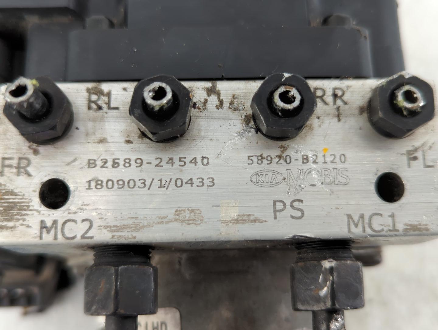 2017-2019 Kia Soul ABS Pump Control Module Replacement P/N:58920-B2120 B2589-24540 Fits Fits 2017 2018 2019 OEM Used Auto Pa