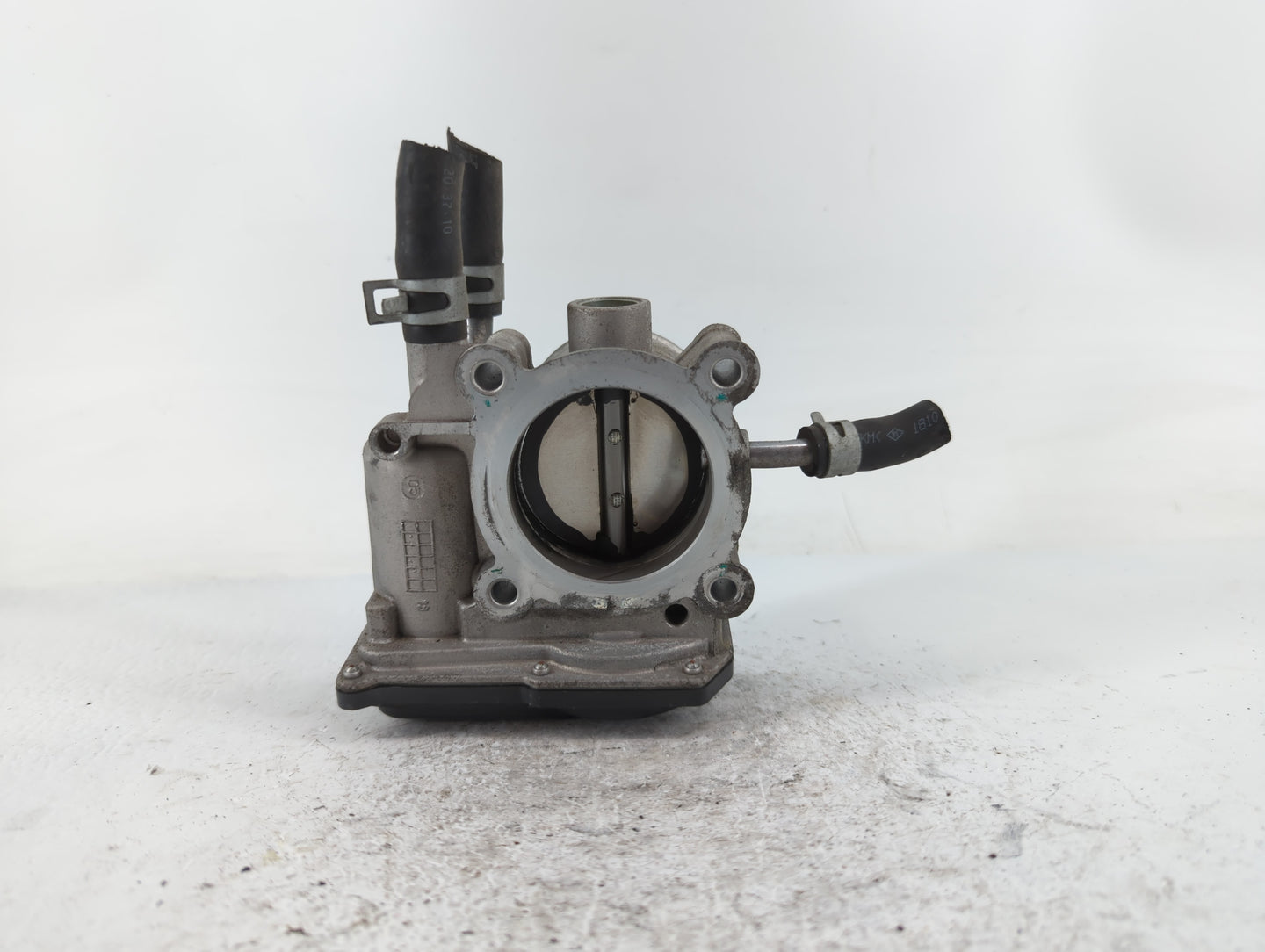 2012-2019 Kia Soul Throttle Body P/N:5304 11B24 35100-2B300 Fits Fits 2012 2013 2014 2015 2016 2017 2018 2019 OEM Used Auto 