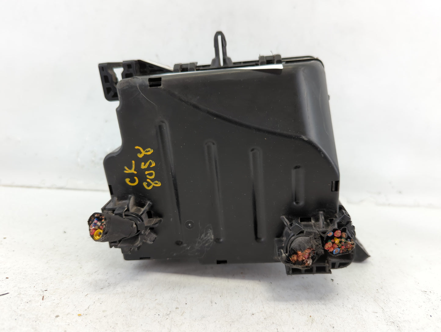 2017-2019 Kia Soul Fusebox Fuse Box Panel Relay Module P/N:91709B2210 Fits Fits 2017 2018 2019 OEM Used Auto Parts - Oemused