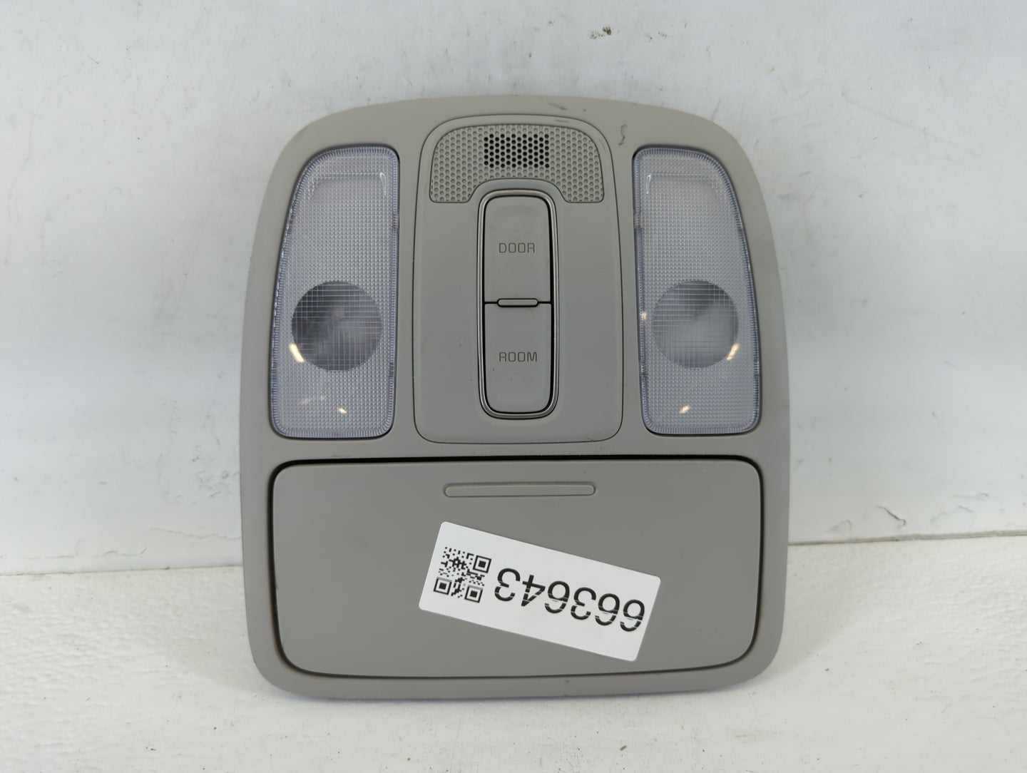 2014-2019 Kia Soul Overhead Roof Console 663643 - Oemusedautoparts1.com