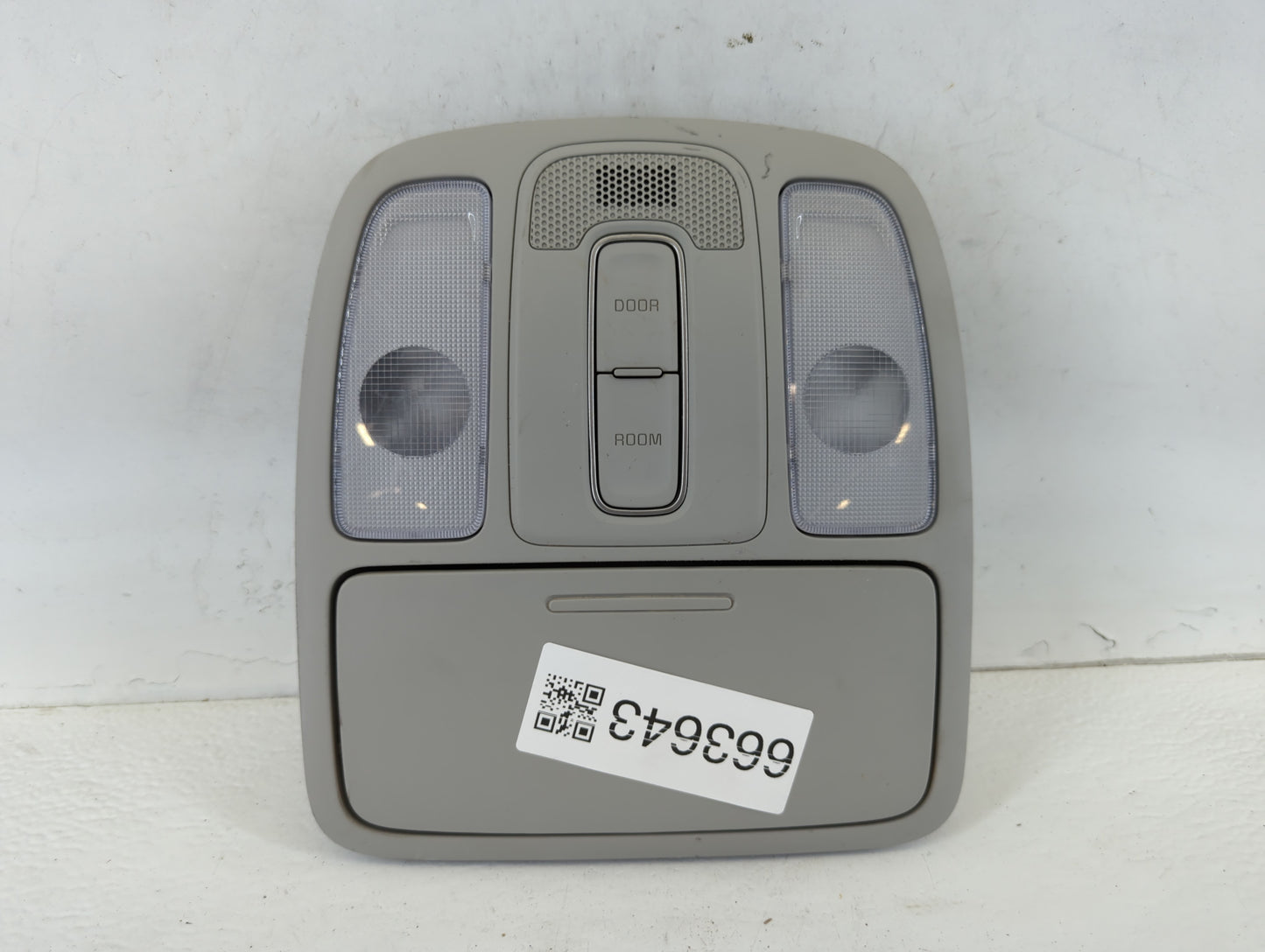 2014-2019 Kia Soul Overhead Roof Console 663643 - Oemusedautoparts1.com