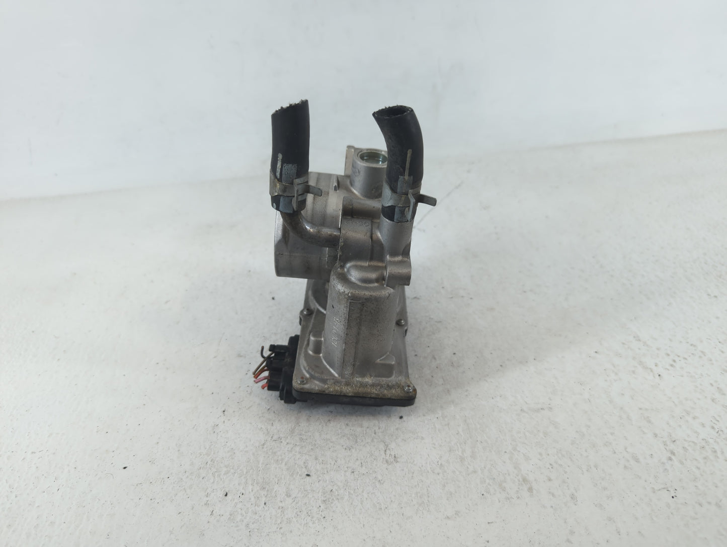 2012-2019 Kia Soul Throttle Body P/N:35100-20300 Fits Fits 2012 2013 2014 2015 2016 2017 2018 2019 OEM Used Auto Parts - Oem