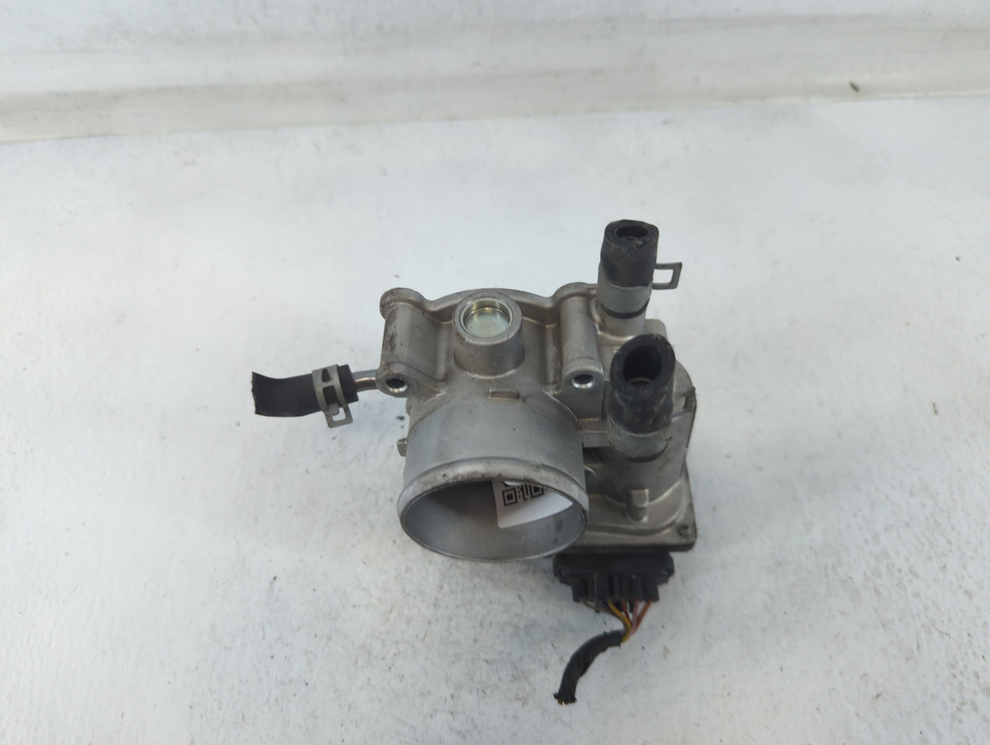 2012-2019 Kia Soul Throttle Body P/N:35100-2B300 Fits Fits 2012 2013 2014 2015 2016 2017 2018 2019 OEM Used Auto Parts - Oem