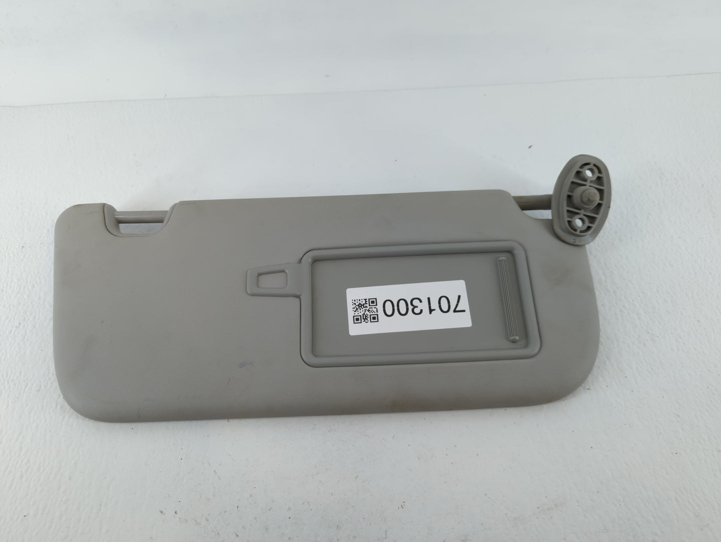2014-2019 Kia Soul Sun Visor Shade Replacement Passenger Right Mirror Fits Fits 2014 2015 2016 2017 2018 2019 OEM Used Auto 