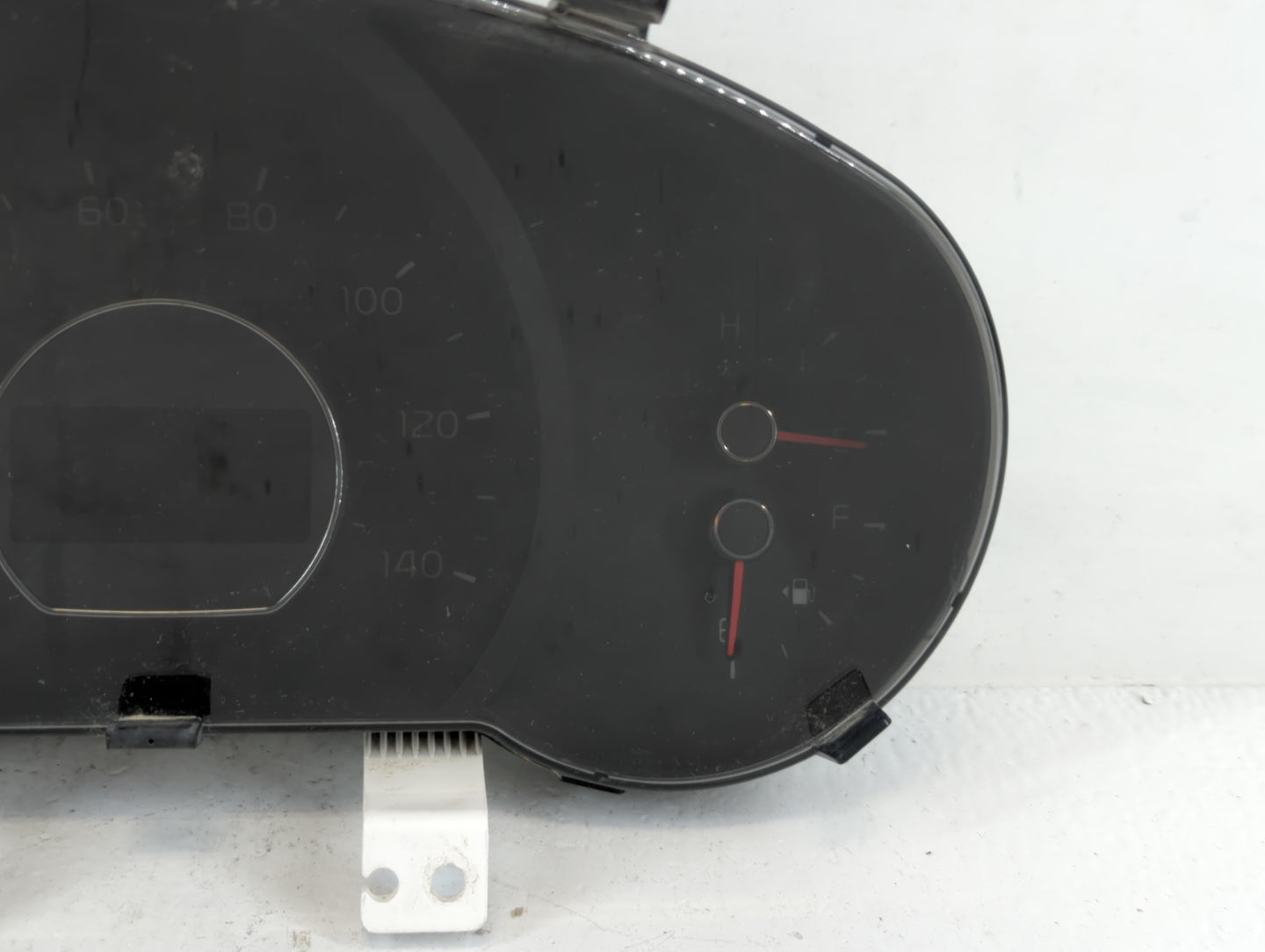 2017-2019 Kia Soul Instrument Cluster Speedometer Gauges P/N:94006-B2720 Fits Fits 2017 2018 2019 OEM Used Auto Parts - Oemu