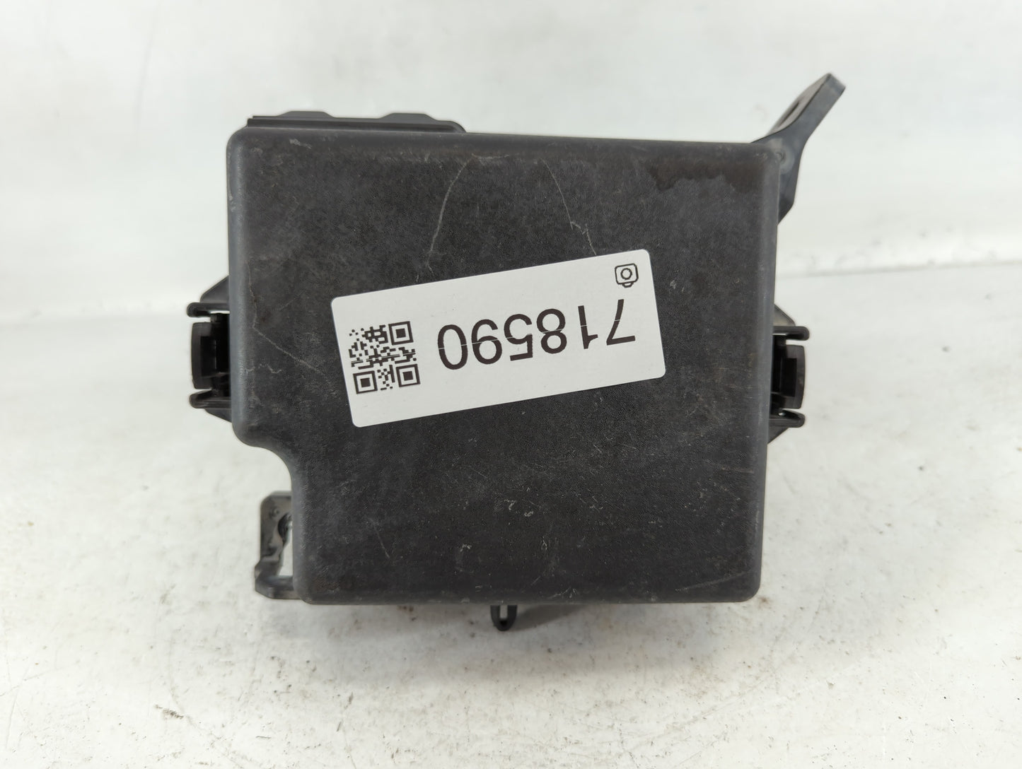 2017-2019 Kia Soul Fusebox Fuse Box Panel Relay Module P/N:91950-B2330 Fits Fits 2017 2018 2019 OEM Used Auto Parts - Oemuse