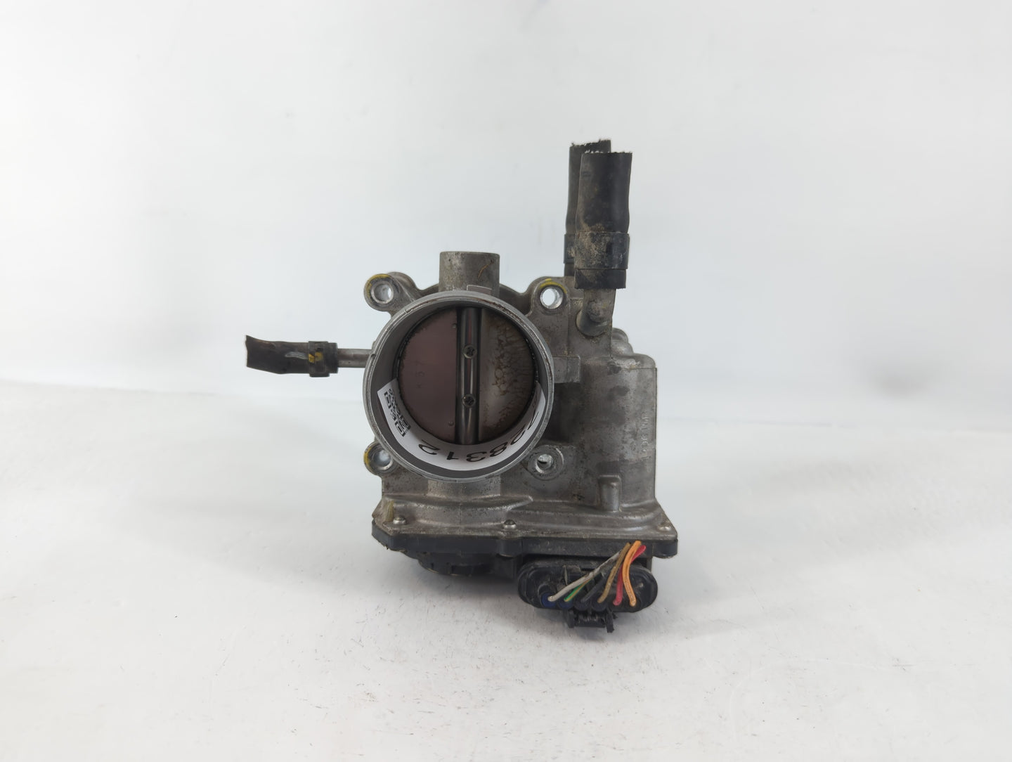2012-2019 Kia Soul Throttle Body P/N:35100-2B300 Fits Fits 2012 2013 2014 2015 2016 2017 2018 2019 OEM Used Auto Parts - Oem