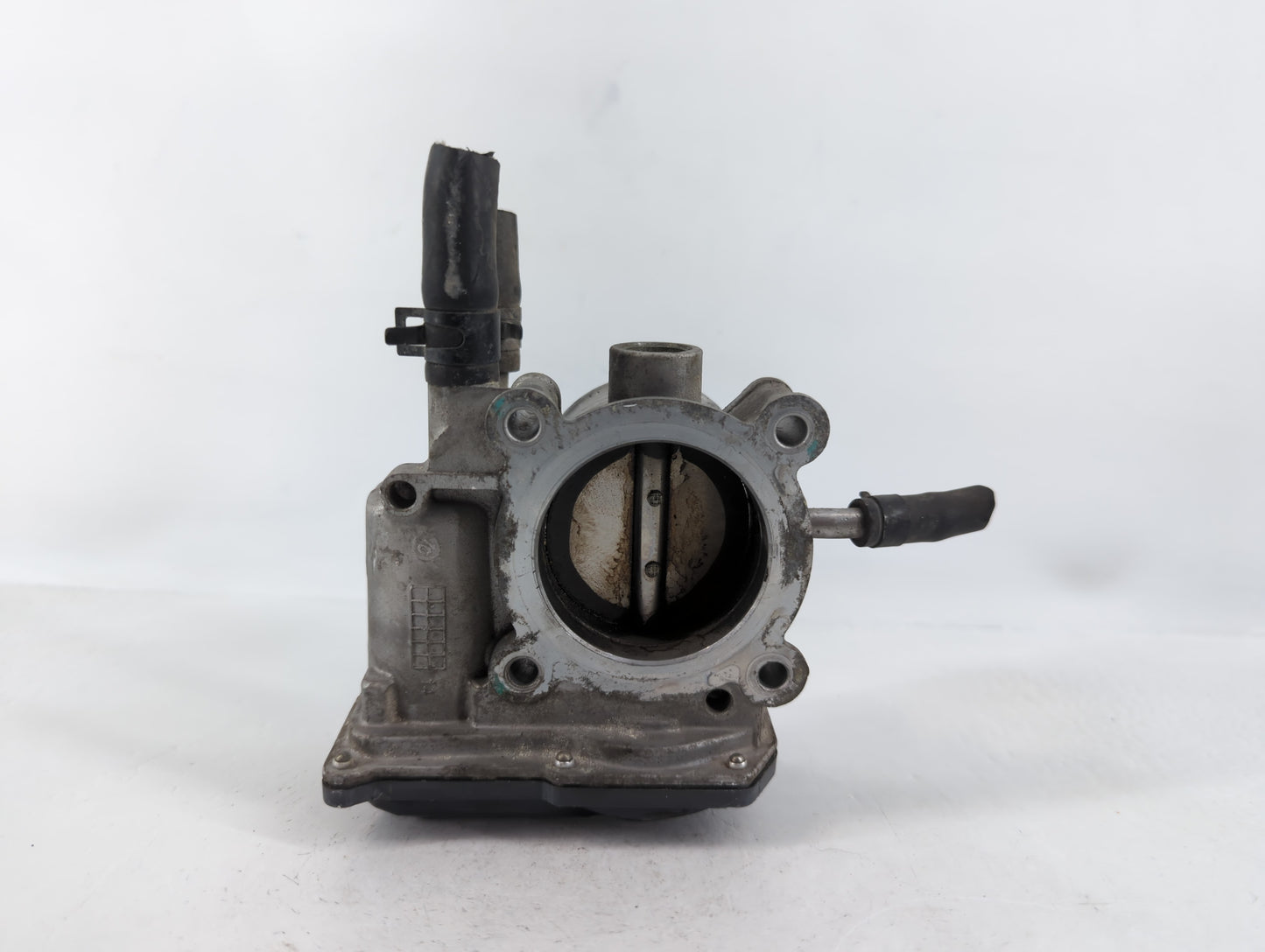2012-2019 Kia Soul Throttle Body P/N:35100-2B300 Fits Fits 2012 2013 2014 2015 2016 2017 2018 2019 OEM Used Auto Parts - Oem