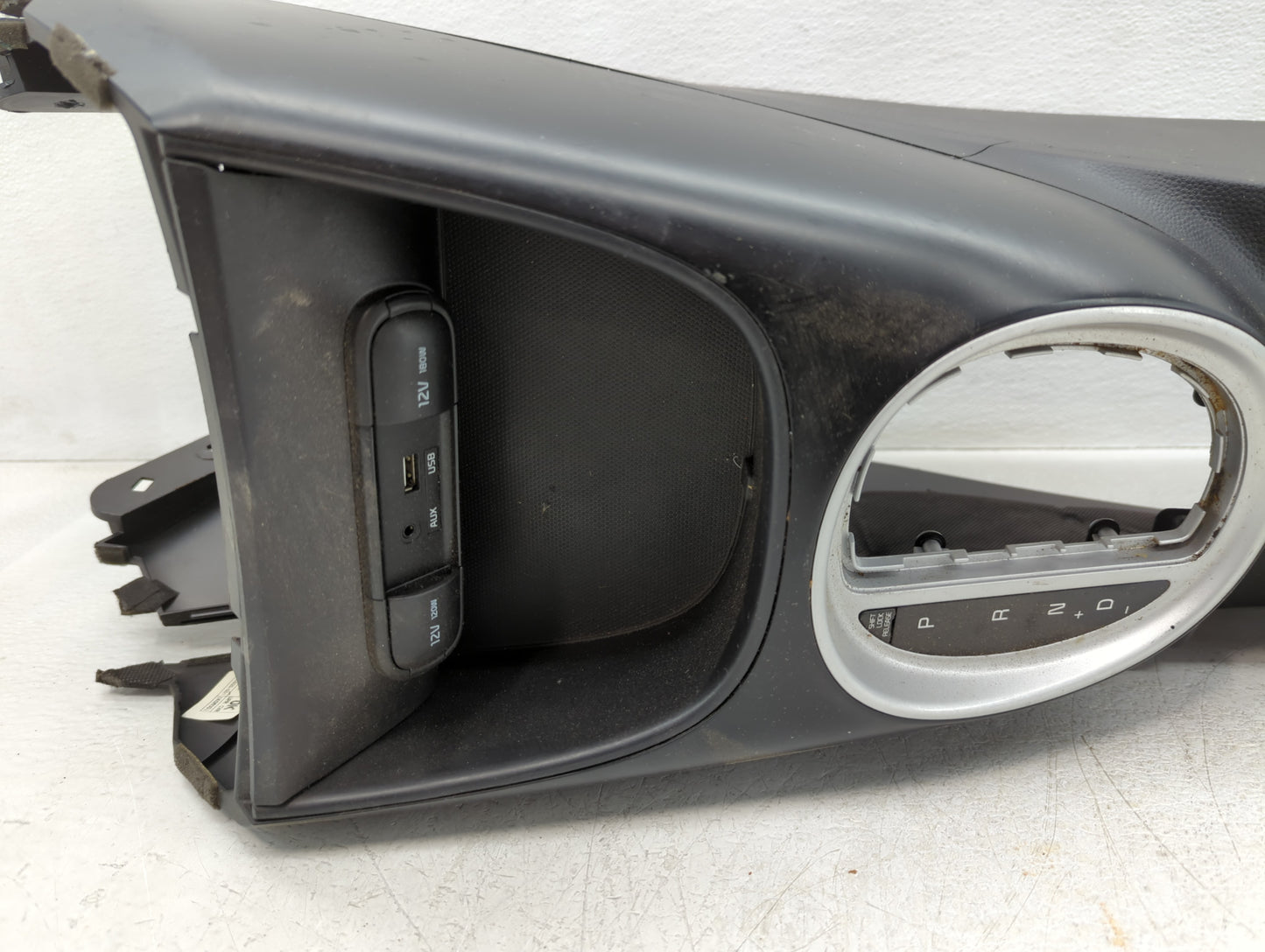 2019 Kia Soul Center Floor Console P/N:180920-501 Fits OEM Used Auto Parts - Oemusedautoparts1.com