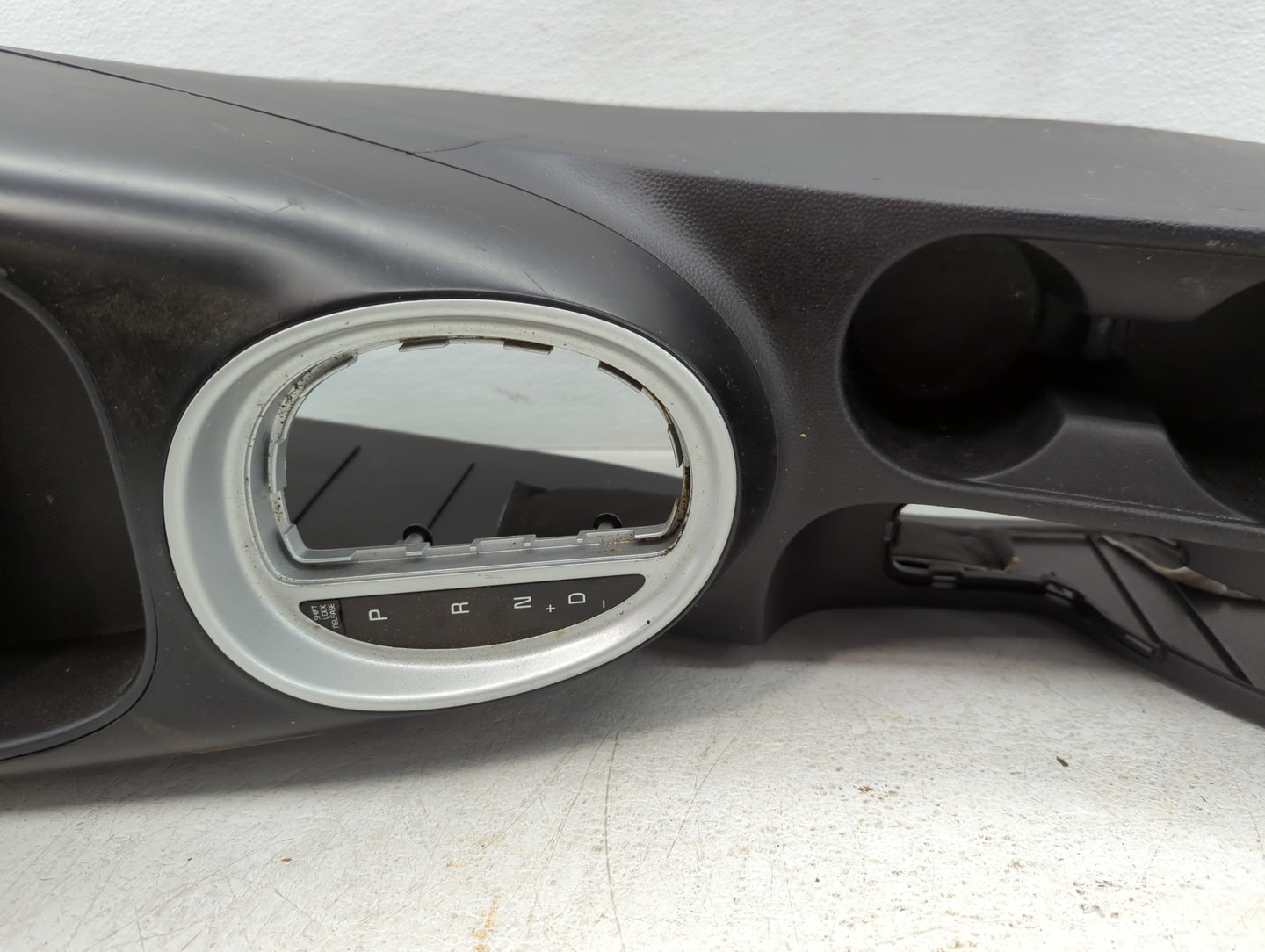 2019 Kia Soul Center Floor Console P/N:180920-501 Fits OEM Used Auto Parts - Oemusedautoparts1.com