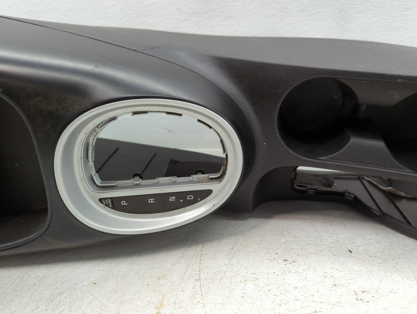 2019 Kia Soul Center Floor Console P/N:180920-501 Fits OEM Used Auto Parts - Oemusedautoparts1.com