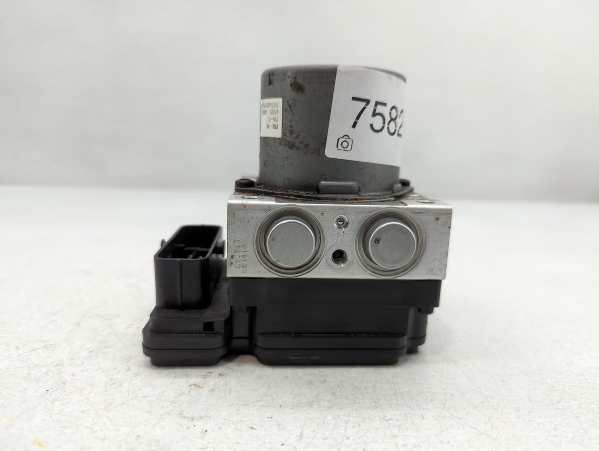 2017-2019 Kia Soul Anti-Lock Brake ABS Pump Module Actuator OEM P/N:61589-45200 58920-B2120 Fits Fits 2017 2018 2019 OEM Use