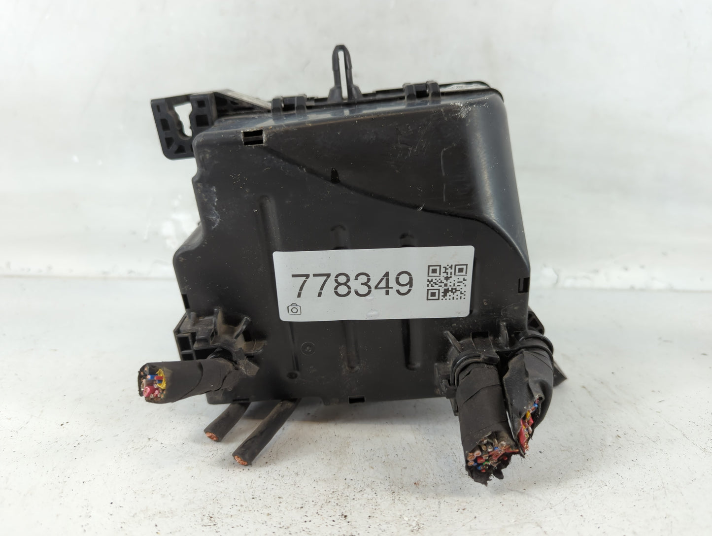 2017-2019 Kia Soul Fusebox Fuse Box Panel Relay Module P/N:91950-B2350 Fits Fits 2017 2018 2019 OEM Used Auto Parts - Oemuse