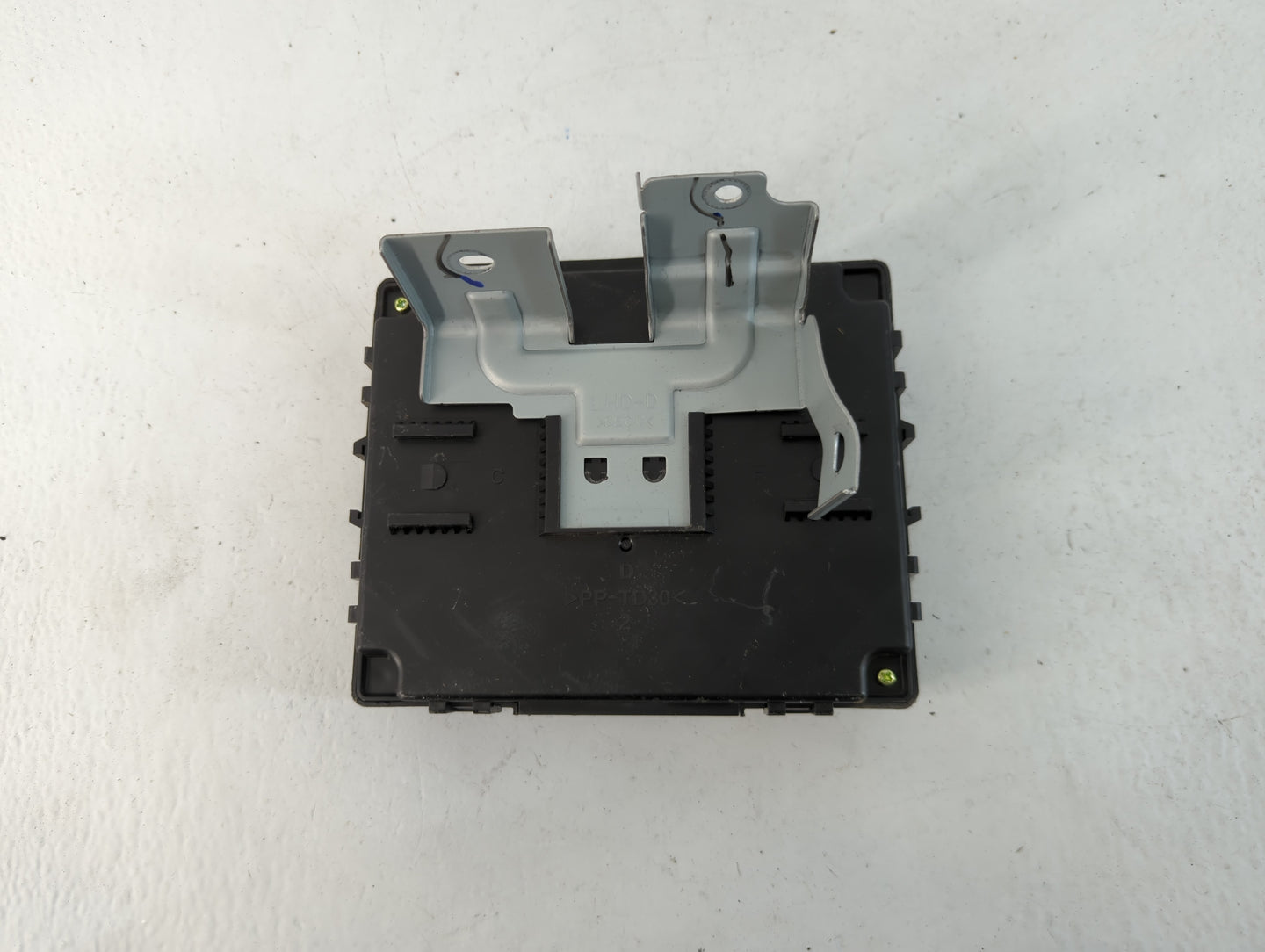 2017-2019 Kia Soul Chassis Control Module Ccm Bcm Body Control - Oemusedautoparts1.com