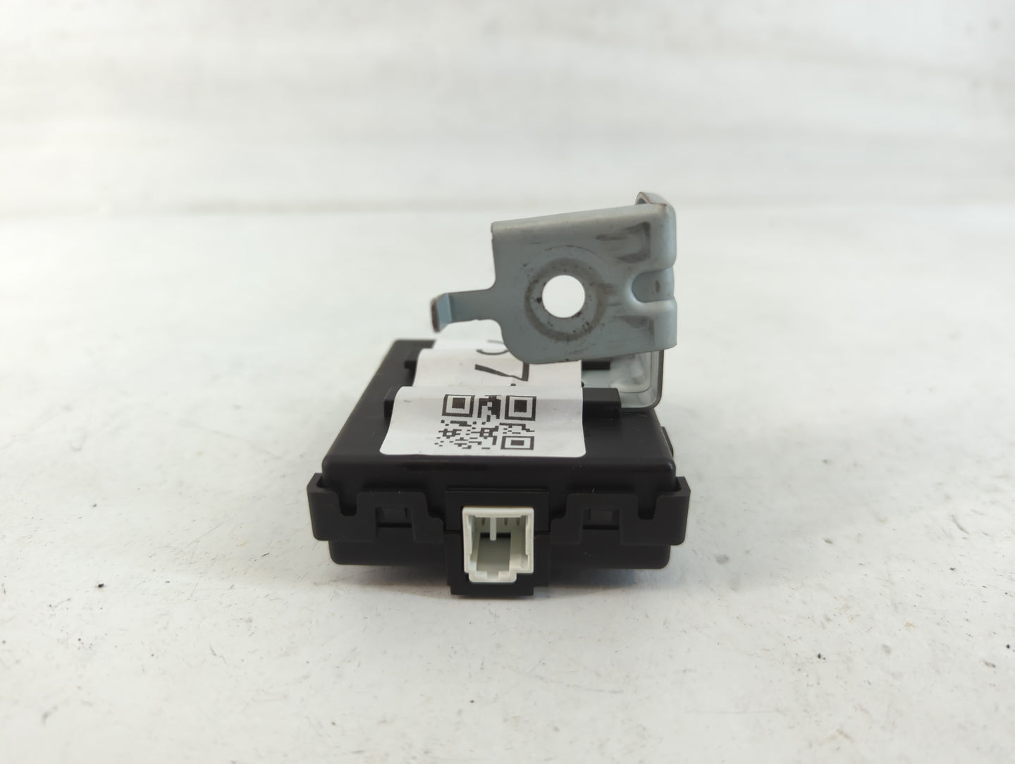 2017-2019 Kia Soul Body Control Module Bcm Inner Cabin Fuse Box - Oemusedautoparts1.com