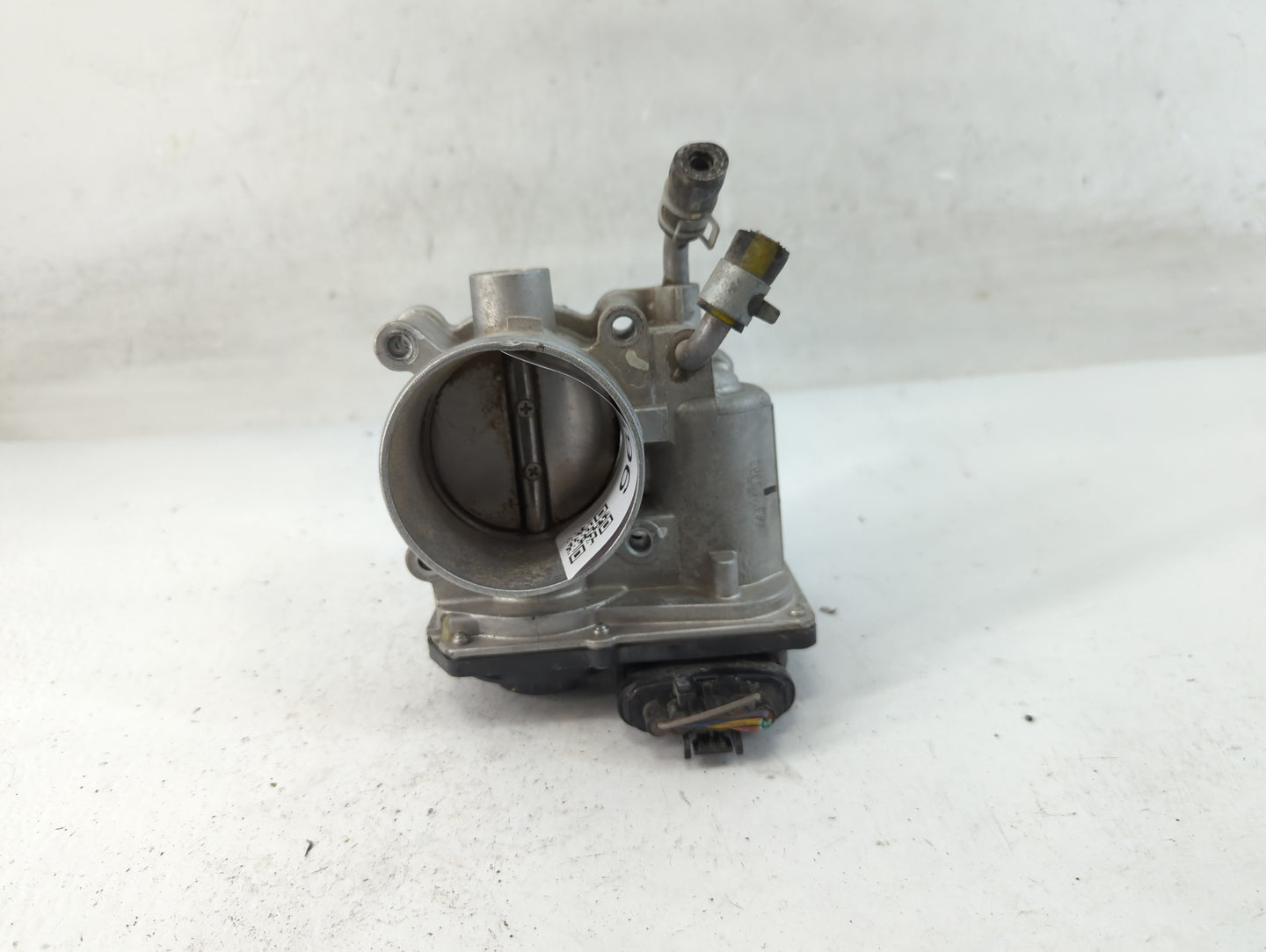 2014-2019 Kia Soul Throttle Body P/N:35100-2E000 Fits Fits 2011 2012 2013 2014 2015 2016 2017 2018 2019 2020 2021 OEM Used A