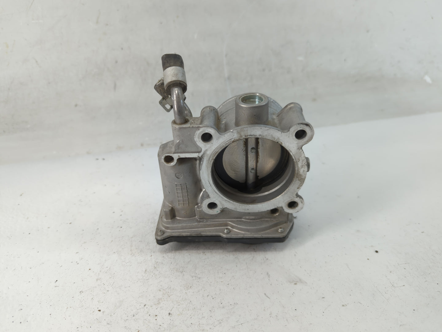 2014-2019 Kia Soul Throttle Body P/N:35100-2E000 Fits Fits 2011 2012 2013 2014 2015 2016 2017 2018 2019 2020 2021 OEM Used A