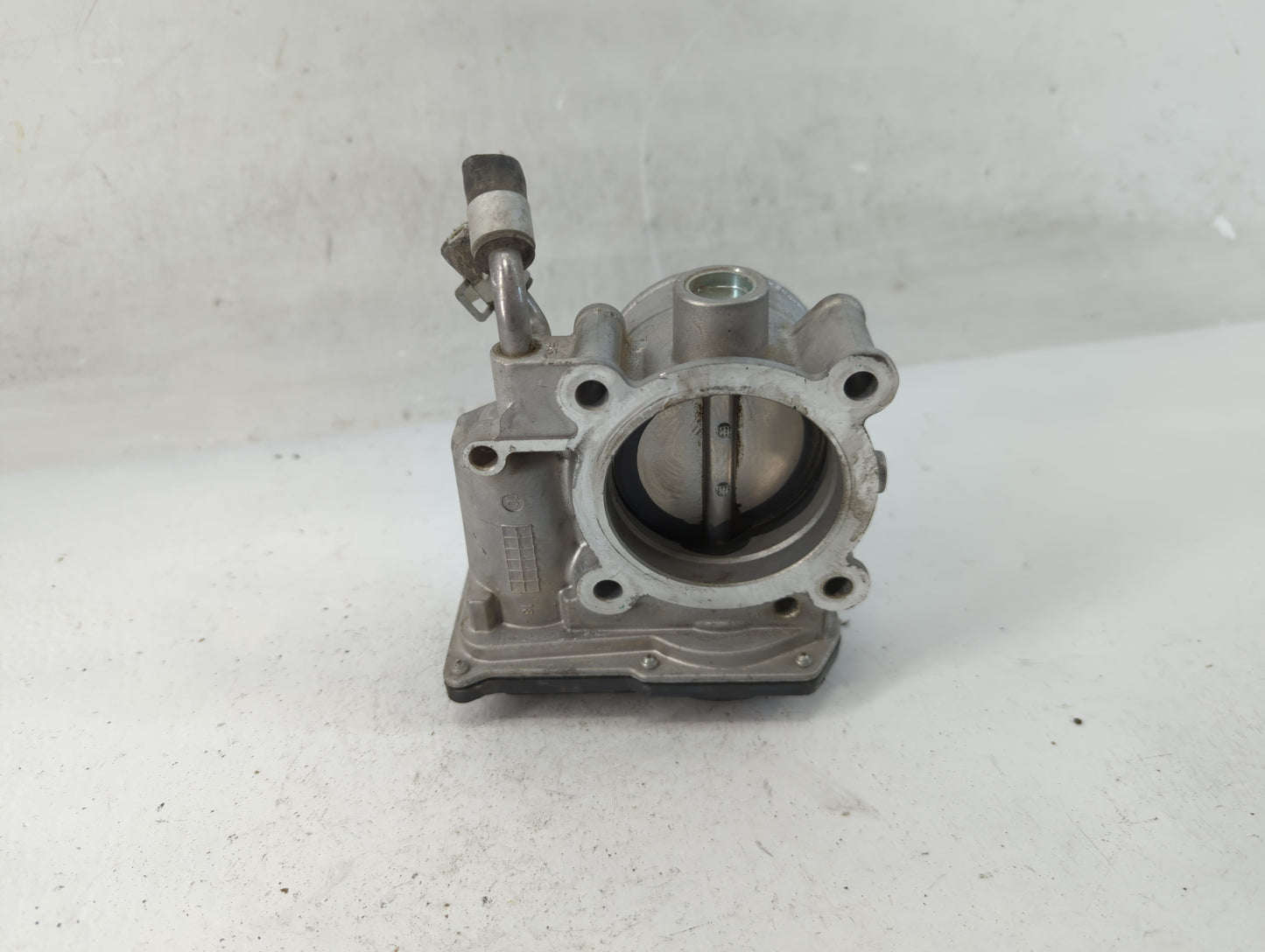 2014-2019 Kia Soul Throttle Body P/N:35100-2E000 Fits Fits 2011 2012 2013 2014 2015 2016 2017 2018 2019 2020 2021 OEM Used A