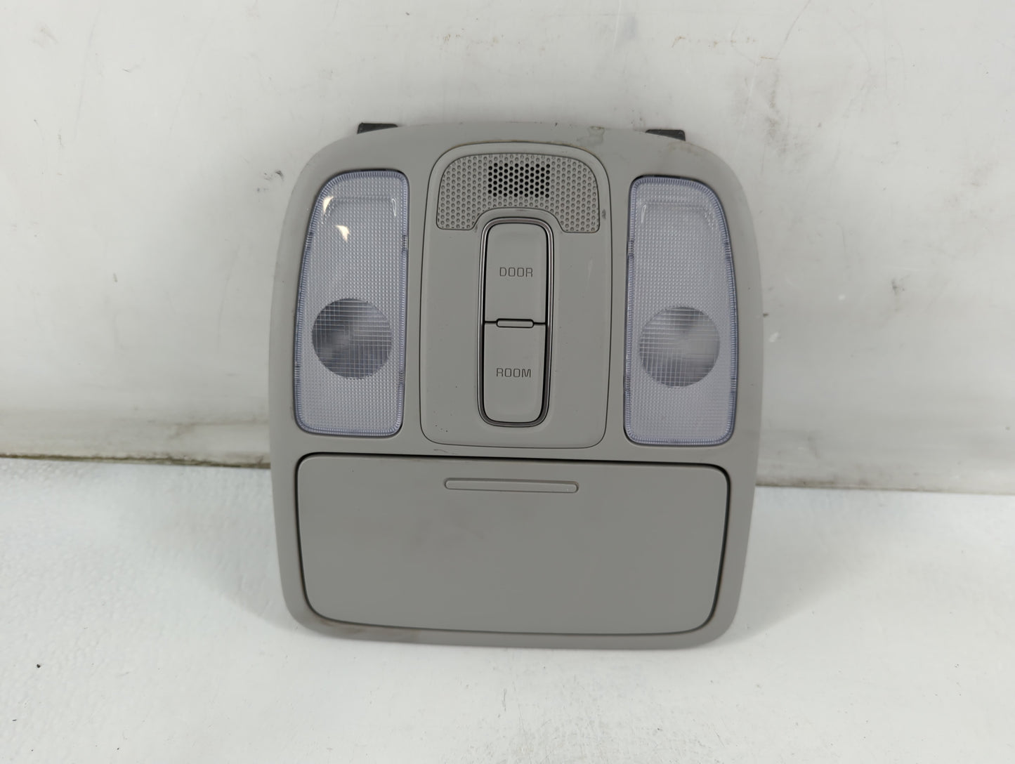 2014-2019 Kia Soul Overhead Roof Console 889119 - Oemusedautoparts1.com