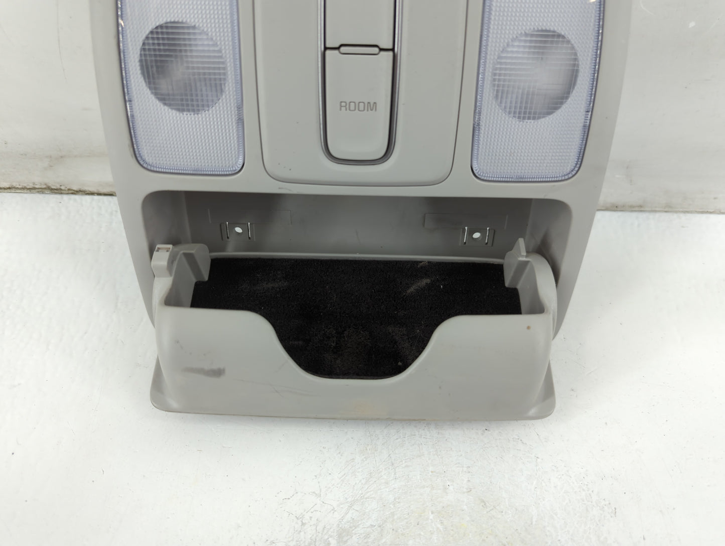 2014-2019 Kia Soul Overhead Roof Console 889119 - Oemusedautoparts1.com
