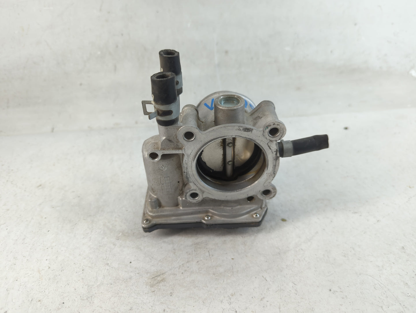2012-2019 Kia Soul Throttle Body P/N:35100-2B300 Fits Fits 2012 2013 2014 2015 2016 2017 2018 2019 OEM Used Auto Parts - Oem