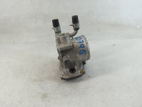 2012-2019 Kia Soul Throttle Body P/N:35100-2B300 Fits Fits 2012 2013 2014 2015 2016 2017 2018 2019 OEM Used Auto Parts - Oem
