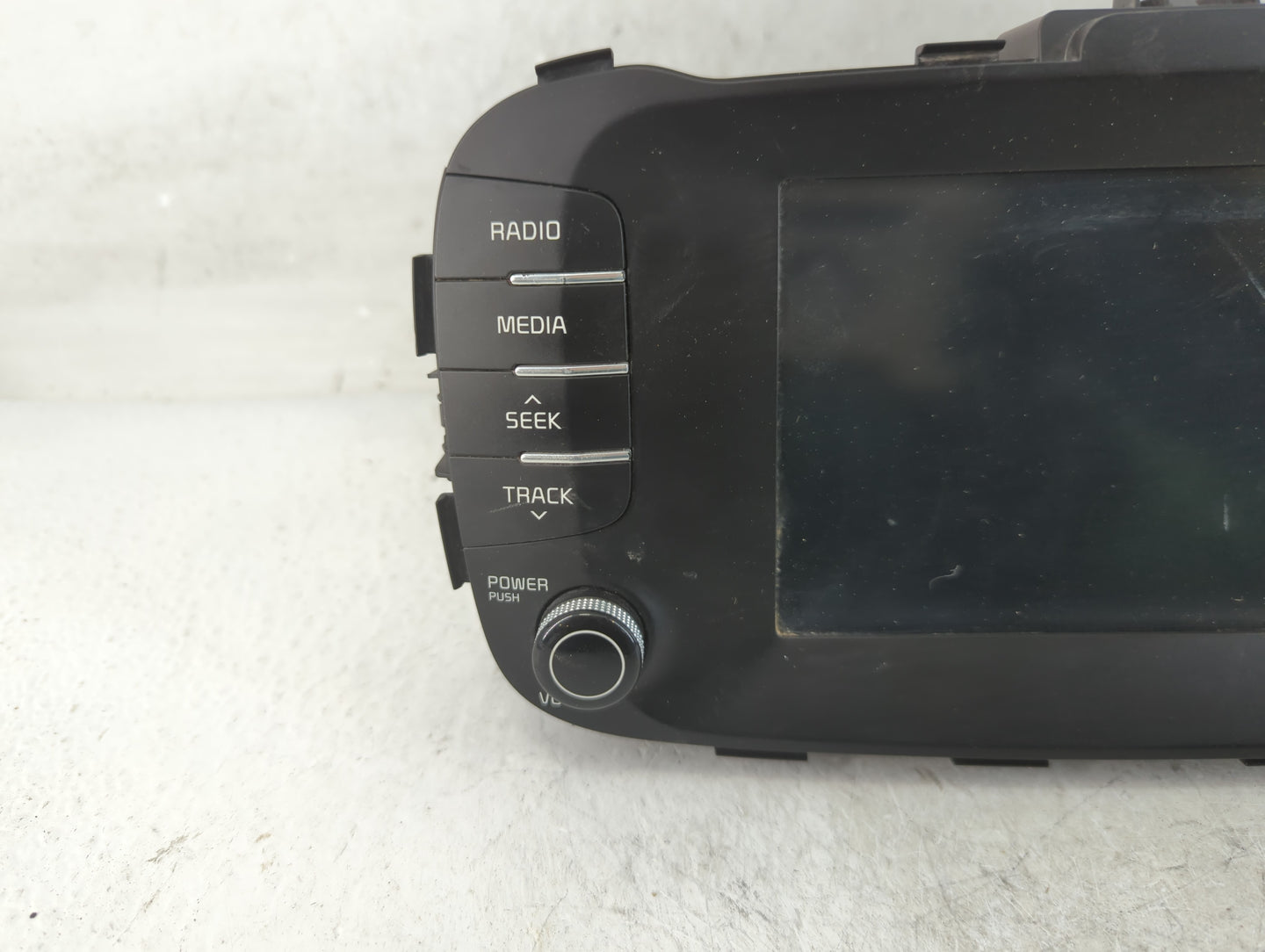 2017-2019 Kia Soul Radio AM FM Cd Player Receiver Replacement P/N:96160-B2310CA Fits Fits 2017 2018 2019 OEM Used Auto Parts