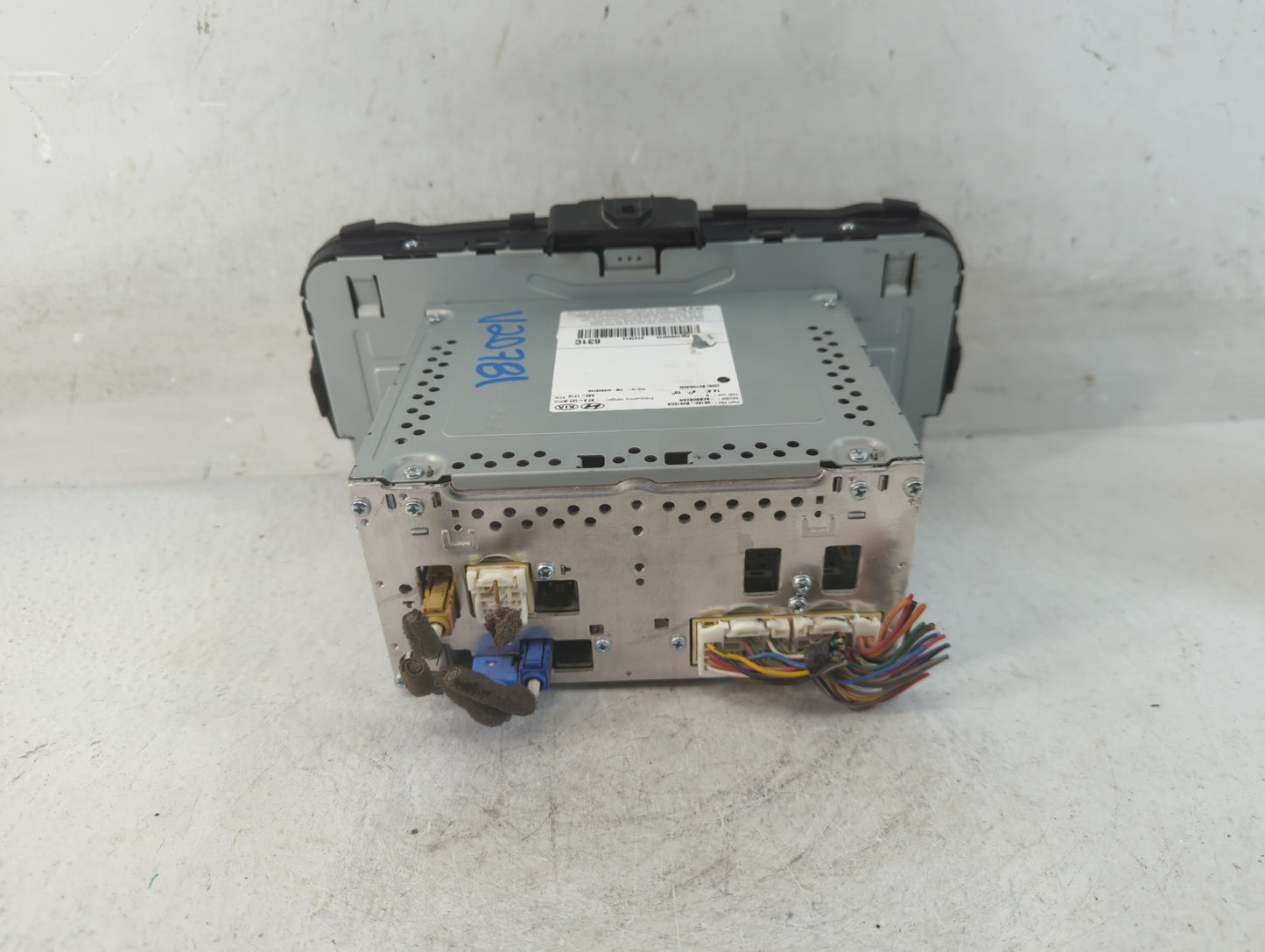 2017-2019 Kia Soul Radio AM FM Cd Player Receiver Replacement P/N:96160-B2310CA Fits Fits 2017 2018 2019 OEM Used Auto Parts