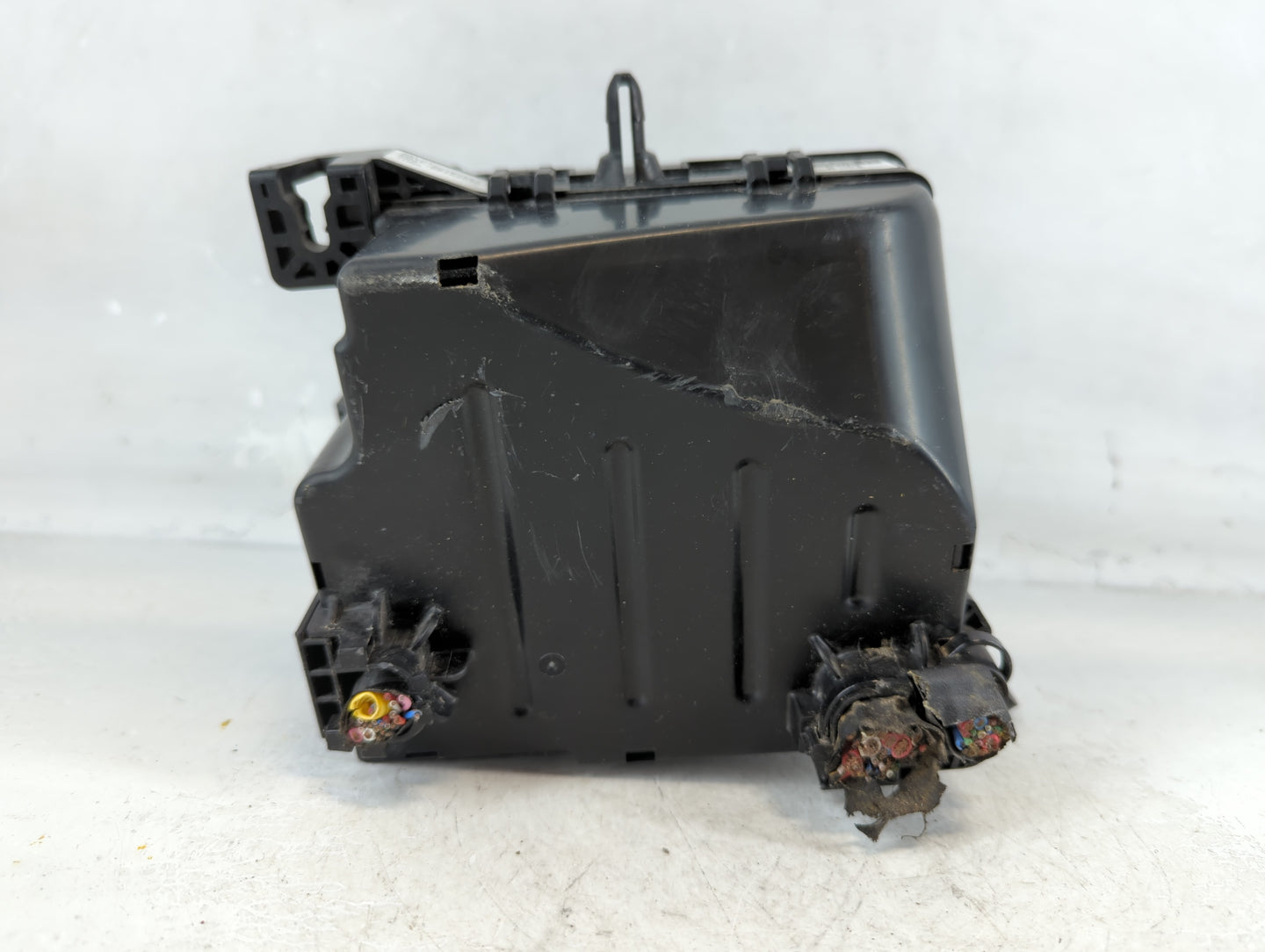 2017-2019 Kia Soul Fusebox Fuse Box Panel Relay Module P/N:91713B2770 Fits Fits 2017 2018 2019 OEM Used Auto Parts - Oemused